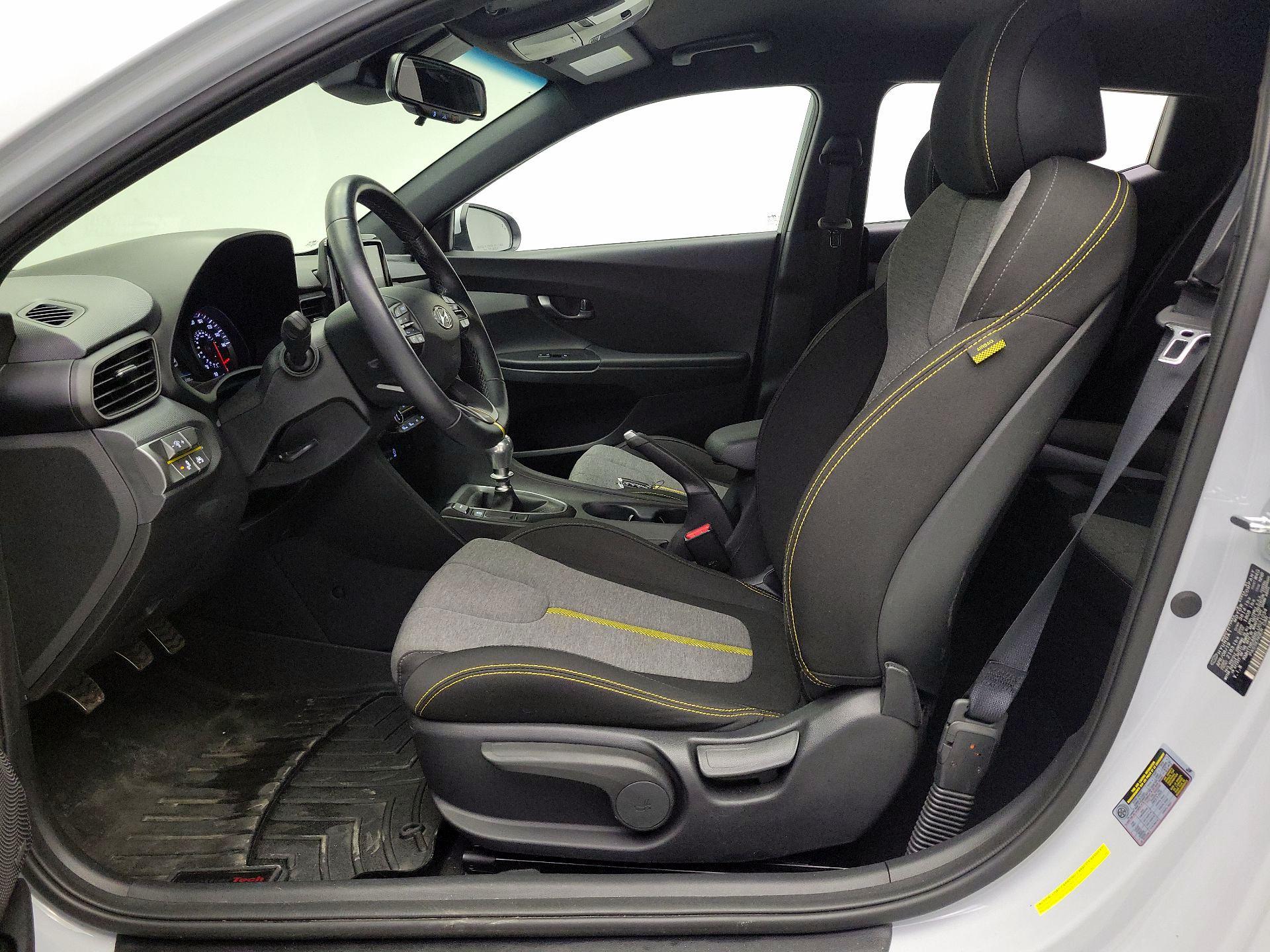 Thumbnail: 2020 Hyundai Veloster - 11