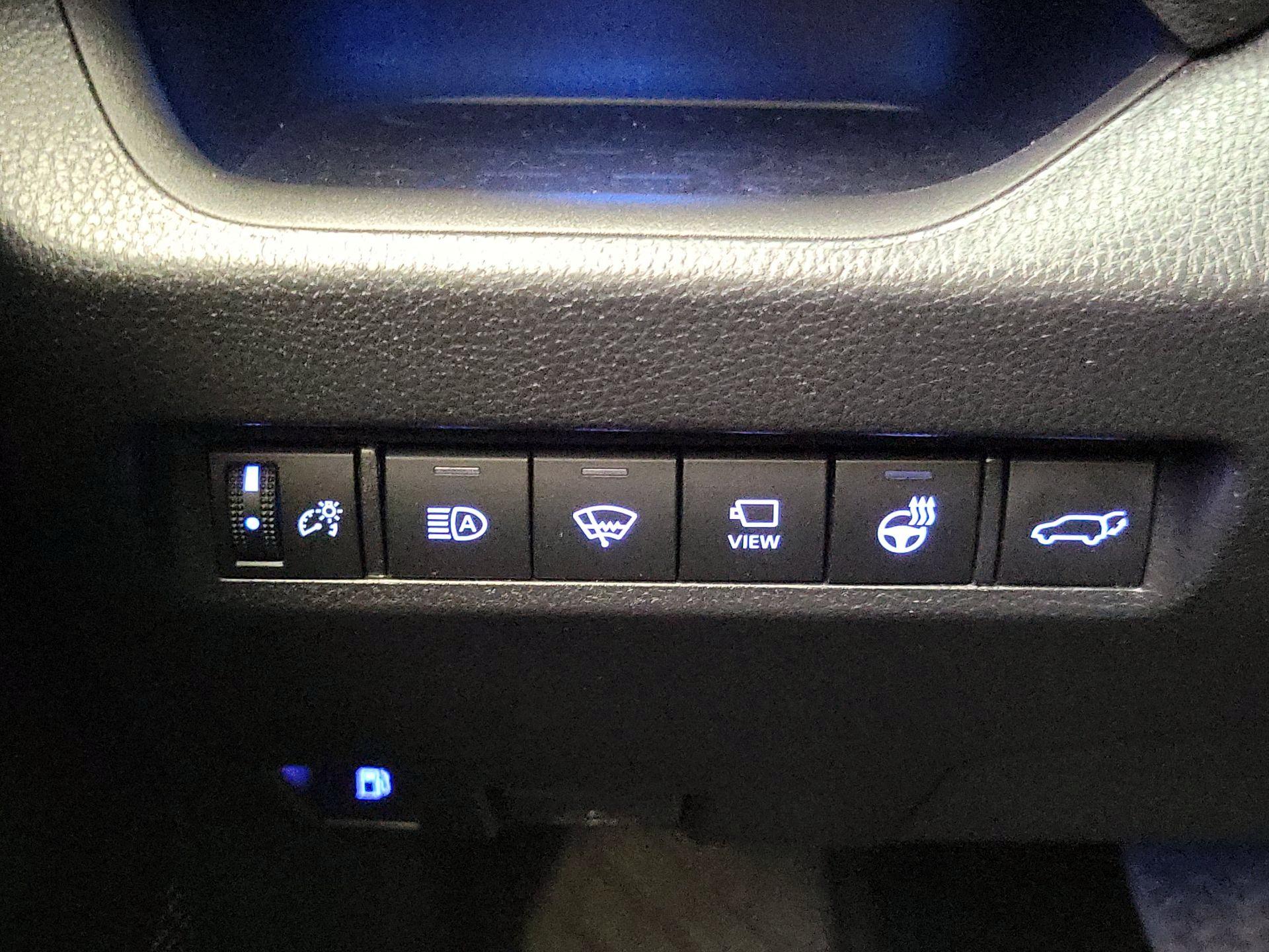 Thumbnail: 2022 Toyota RAV4 - 13