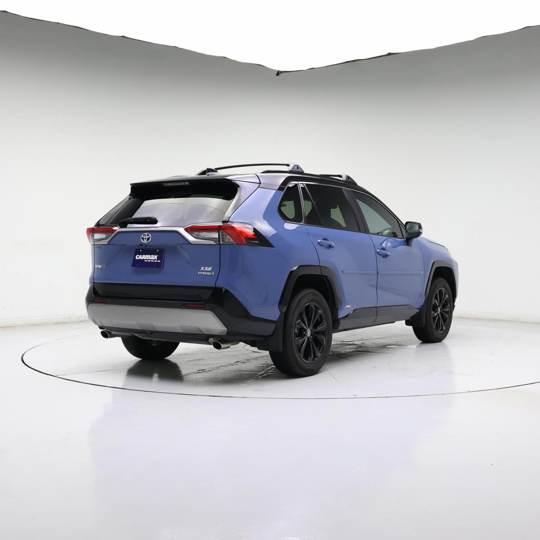 Thumbnail: 2022 Toyota RAV4 - 8