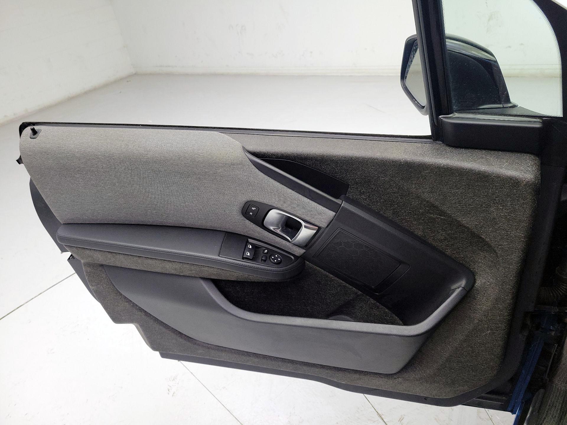 Thumbnail: 2017 BMW i3 - 12