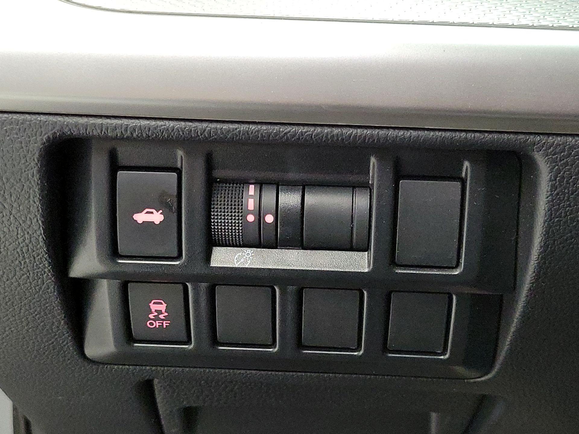 Thumbnail: 2018 Subaru Legacy - 13