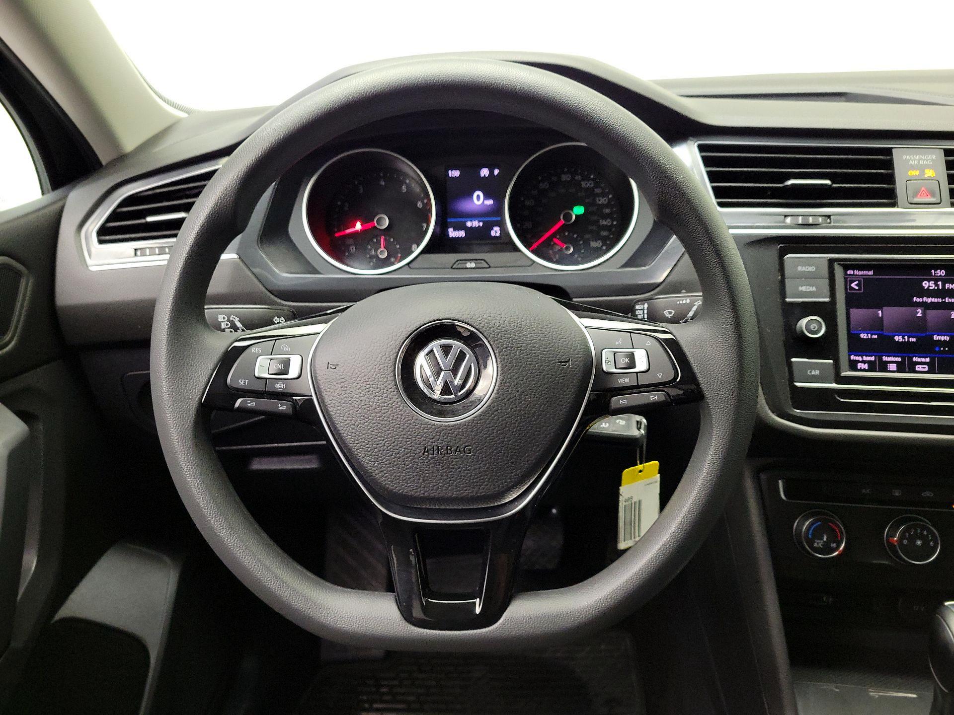 Thumbnail: 2019 Volkswagen Tiguan - 10