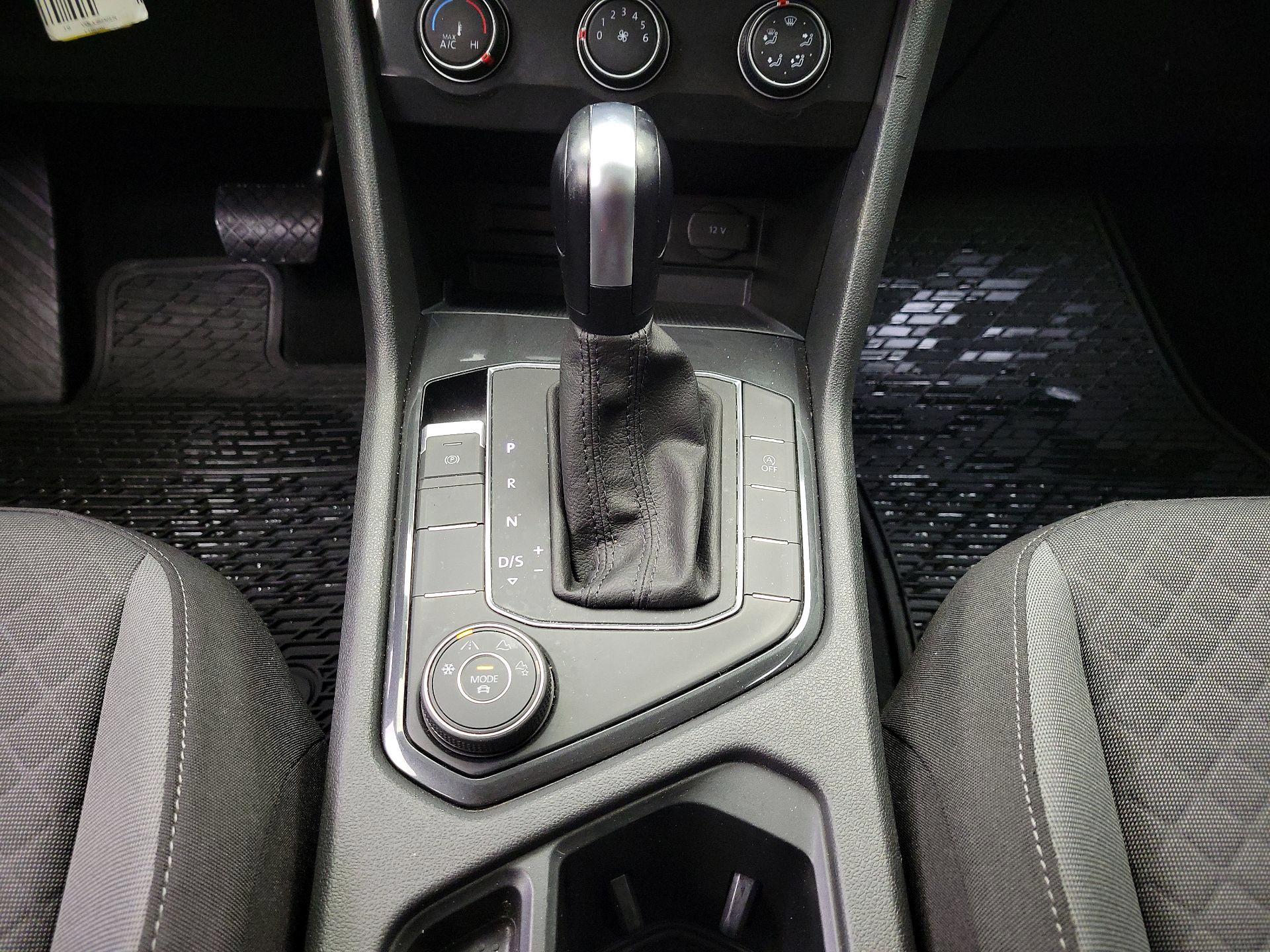 Thumbnail: 2019 Volkswagen Tiguan - 17