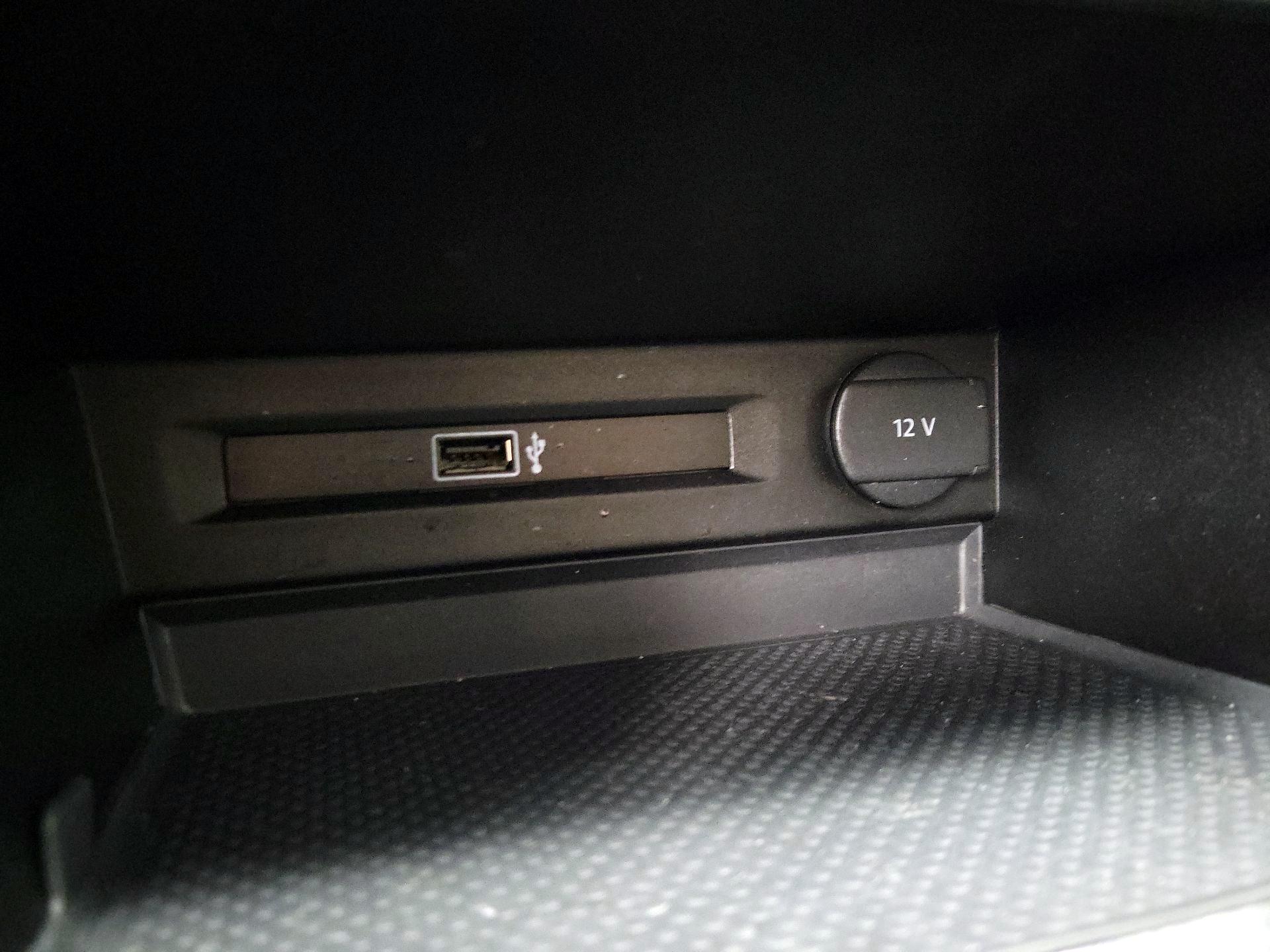 Thumbnail: 2019 Volkswagen Tiguan - 18