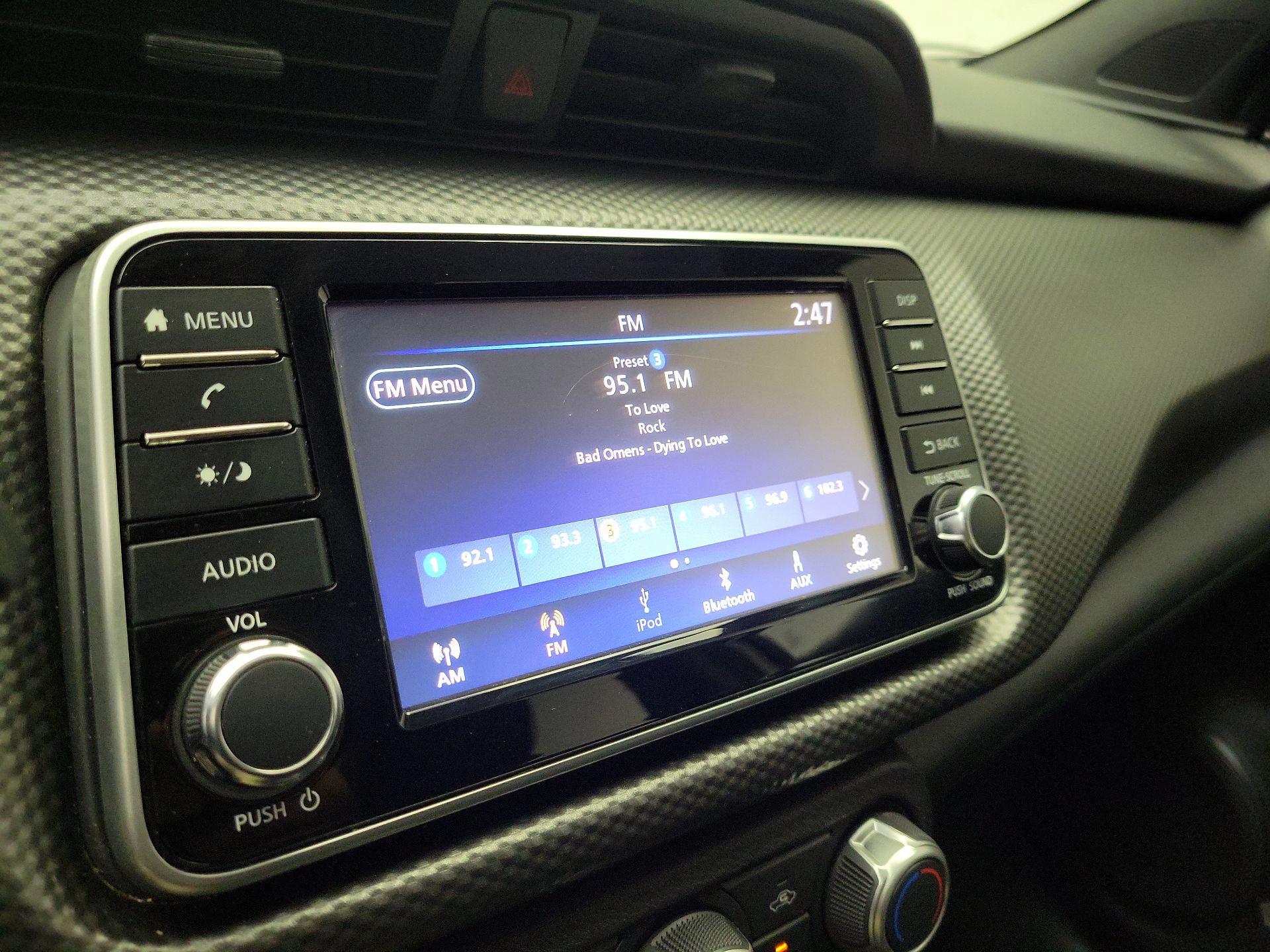 Thumbnail: 2019 Nissan Kicks - 14