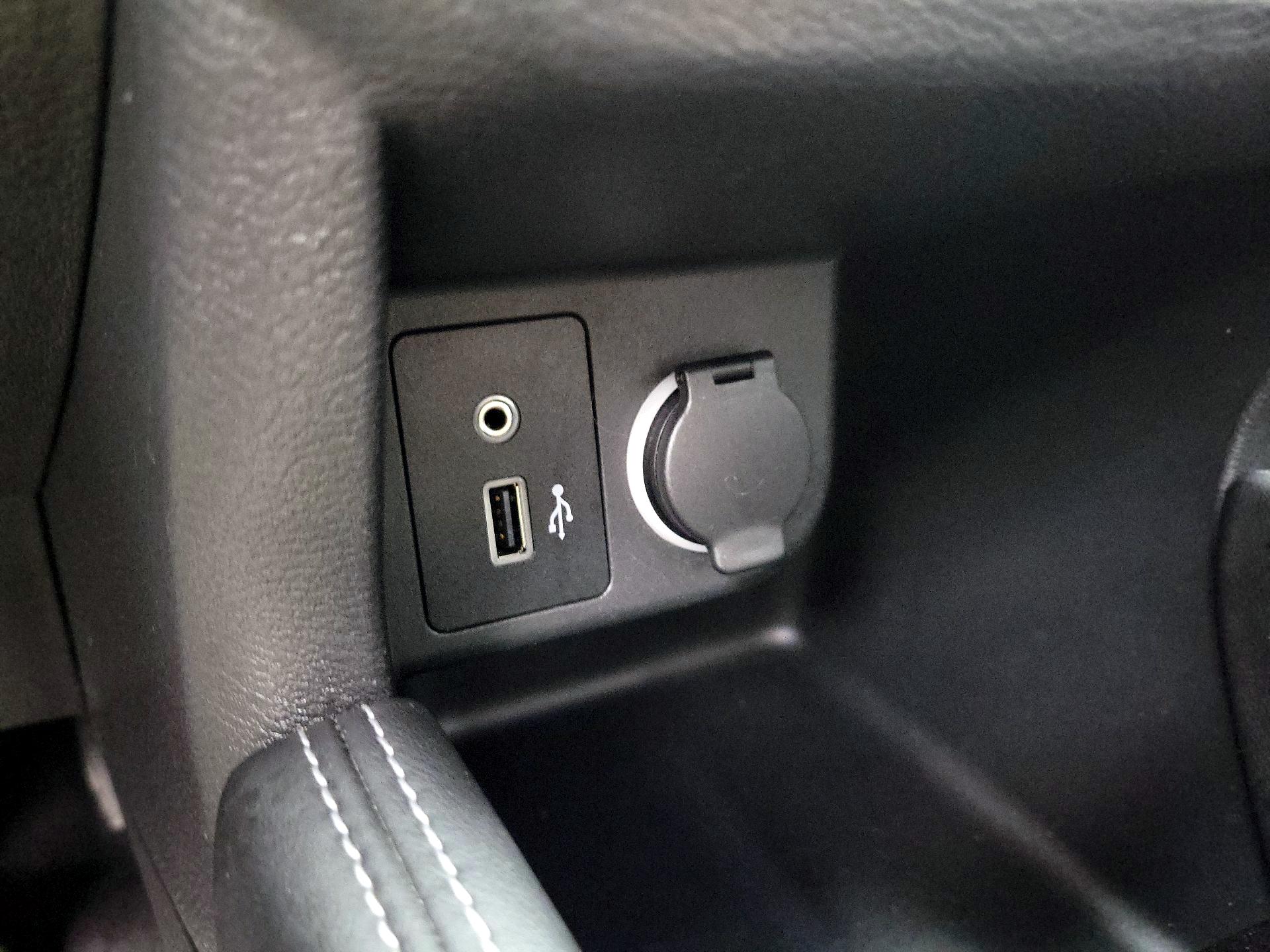 Thumbnail: 2019 Nissan Kicks - 17