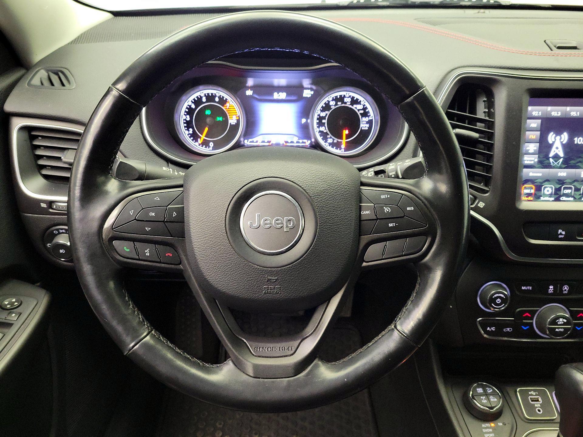 Thumbnail: 2021 Jeep Cherokee - 10