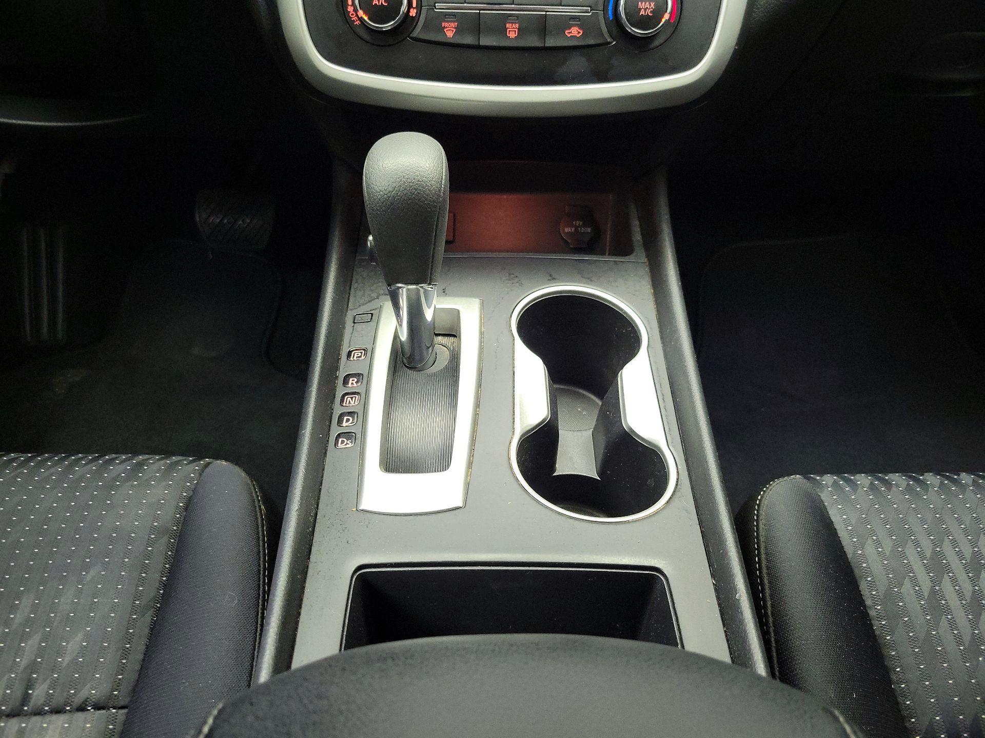 Thumbnail: 2016 Nissan Altima - 17