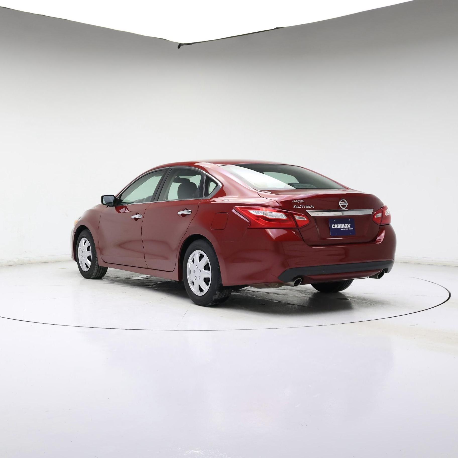 Thumbnail: 2016 Nissan Altima - 2
