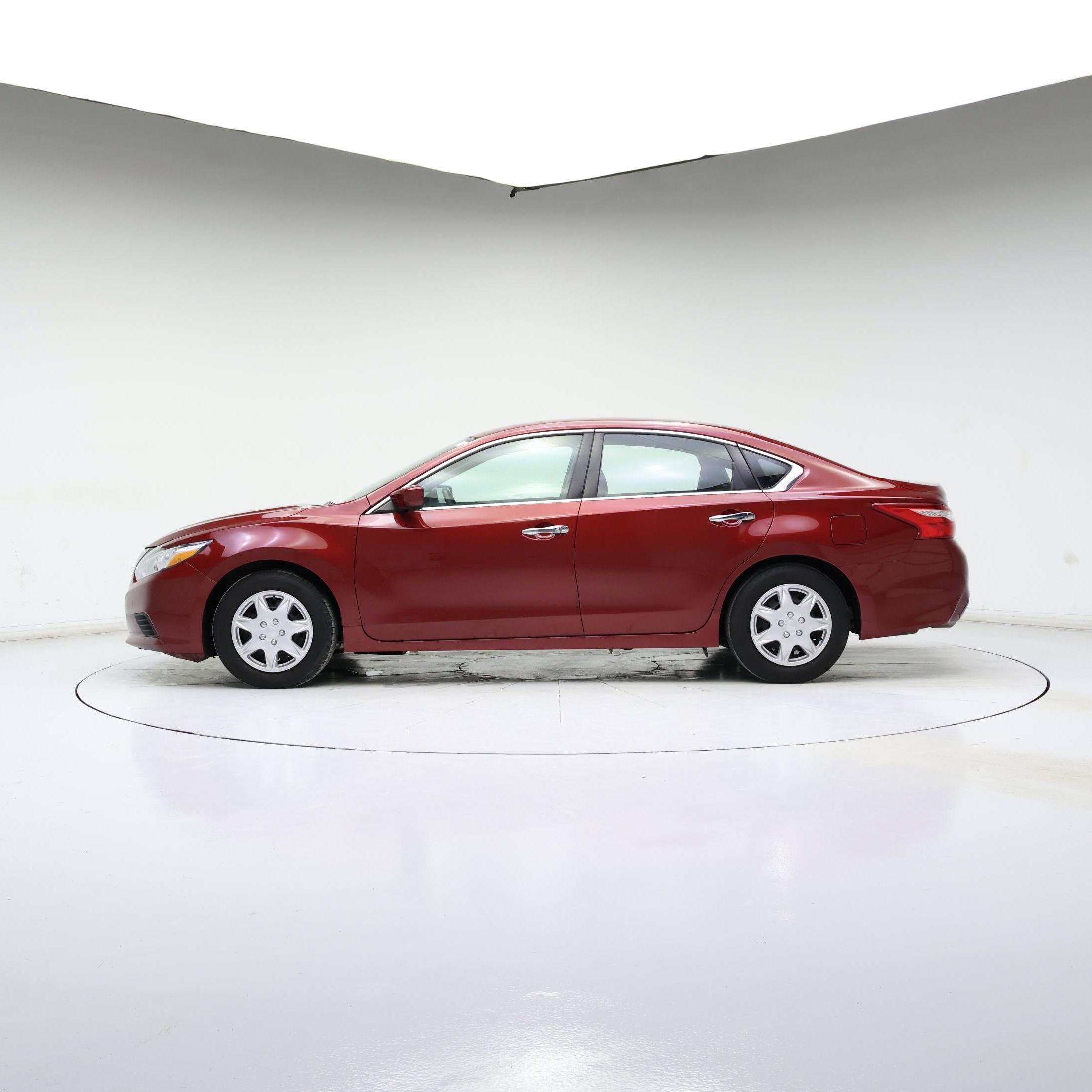 Thumbnail: 2016 Nissan Altima - 3