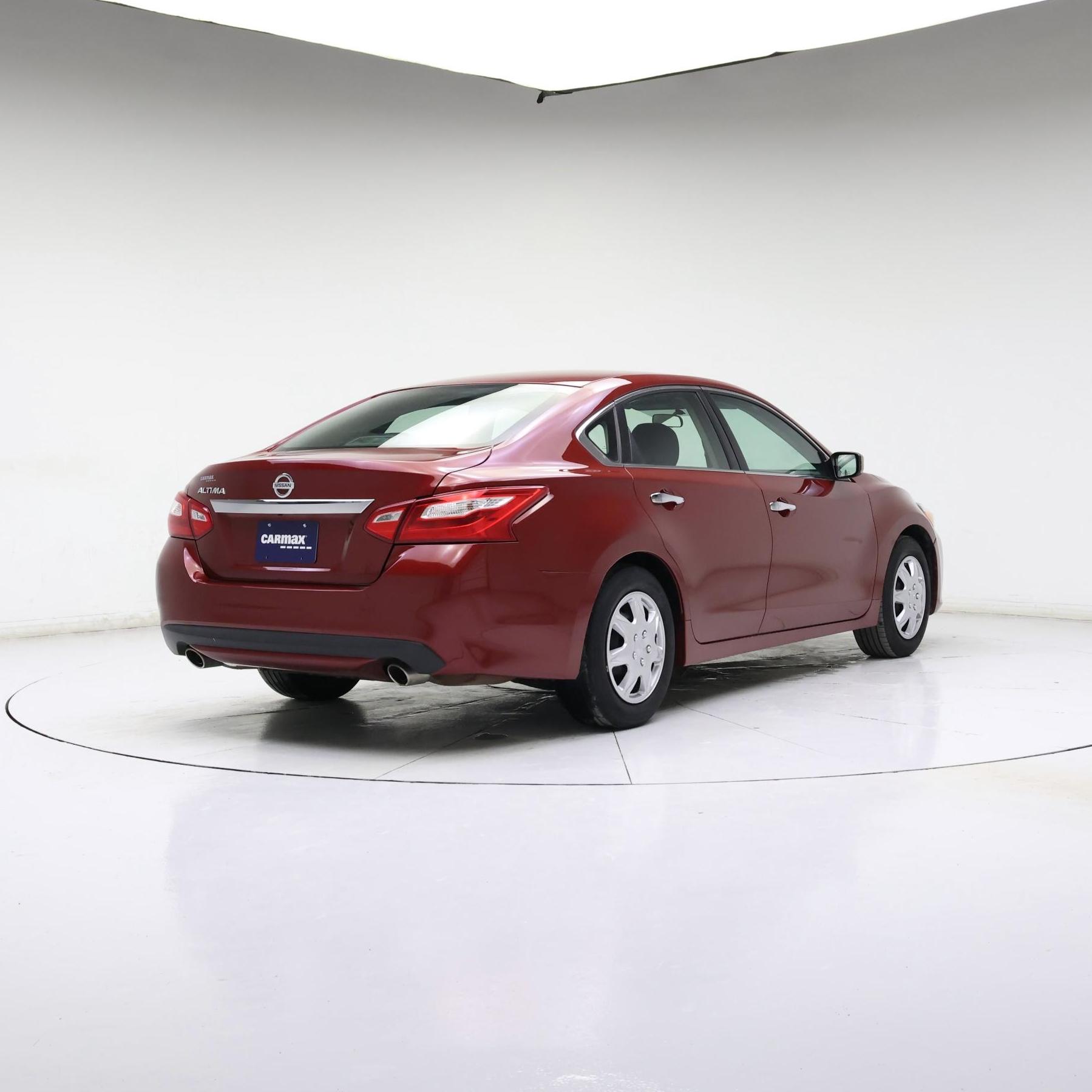 Thumbnail: 2016 Nissan Altima - 8