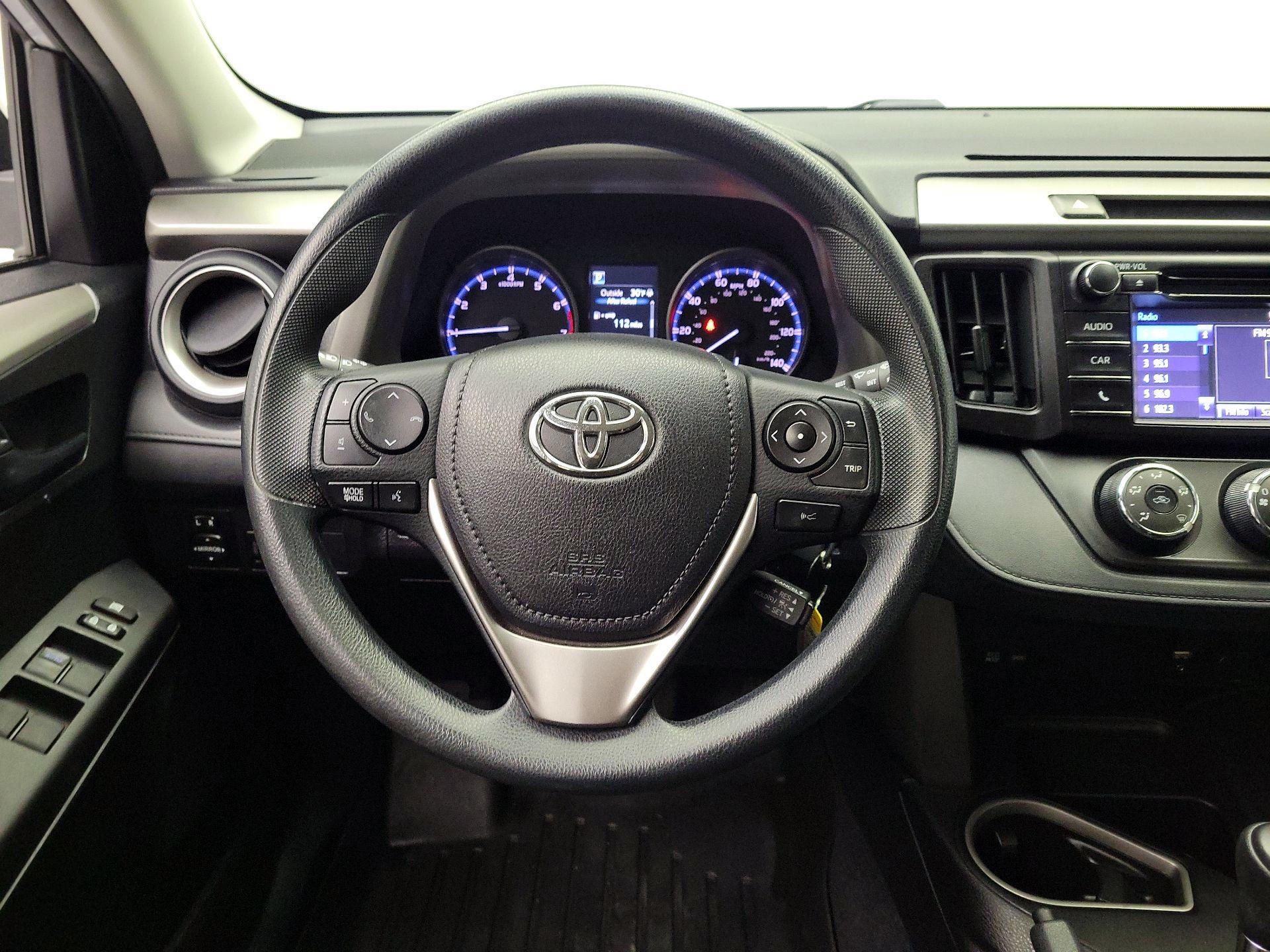 Thumbnail: 2017 Toyota RAV4 - 10