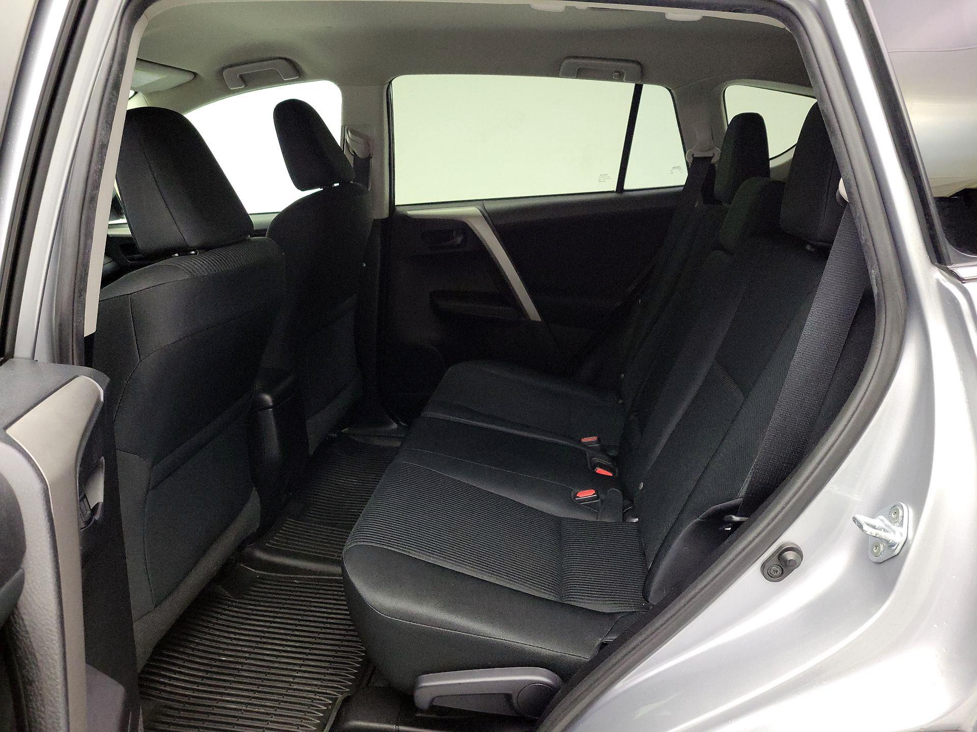 Thumbnail: 2017 Toyota RAV4 - 18