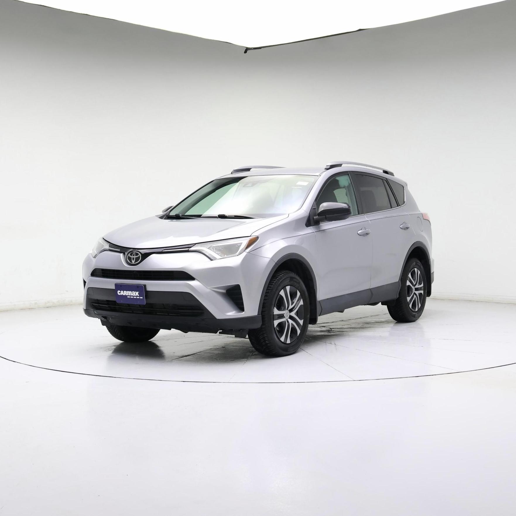 Thumbnail: 2017 Toyota RAV4 - 4