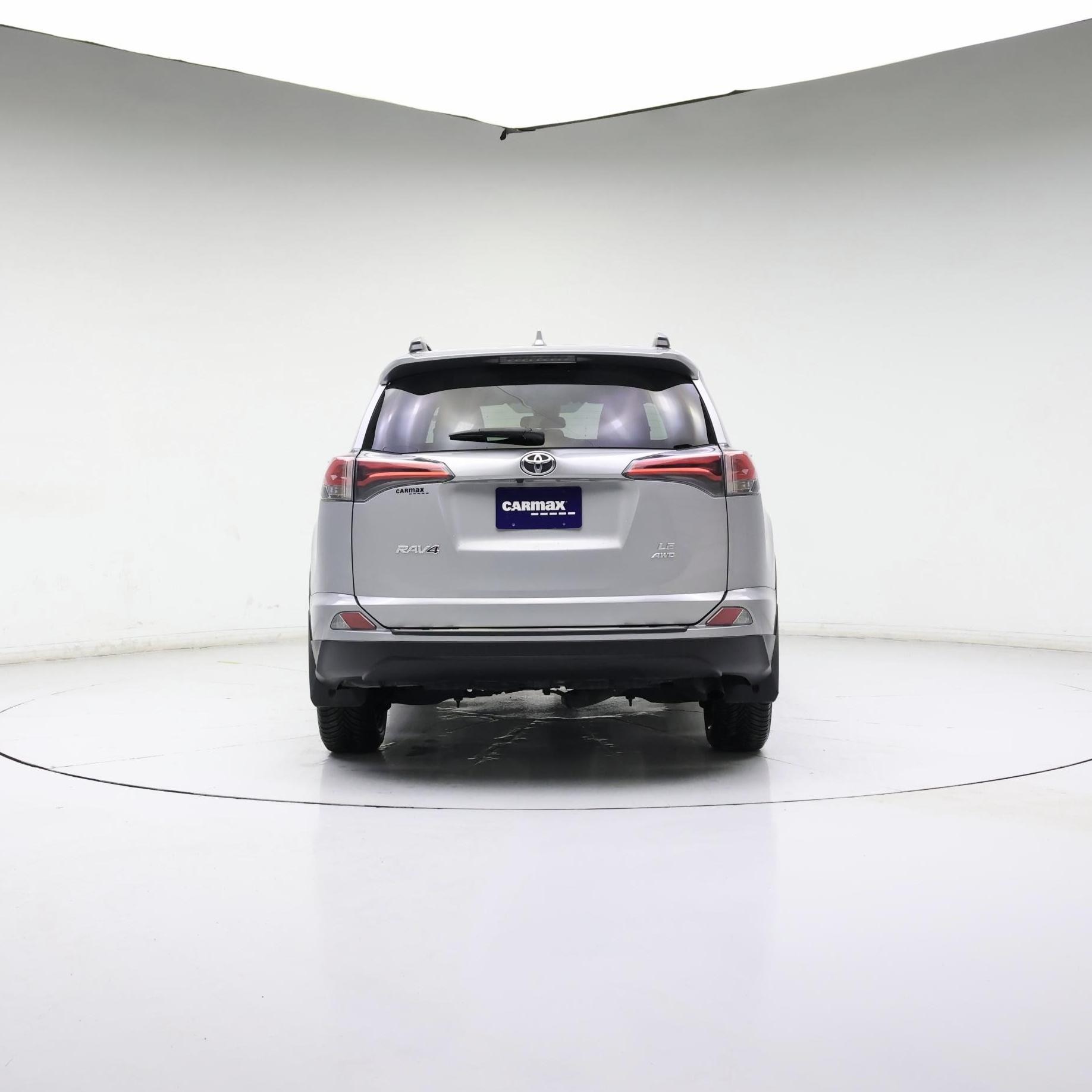 Thumbnail: 2017 Toyota RAV4 - 6