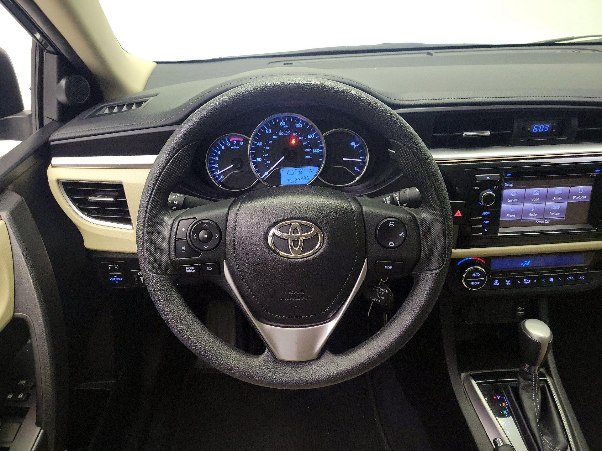 Thumbnail: 2014 Toyota Corolla - 10