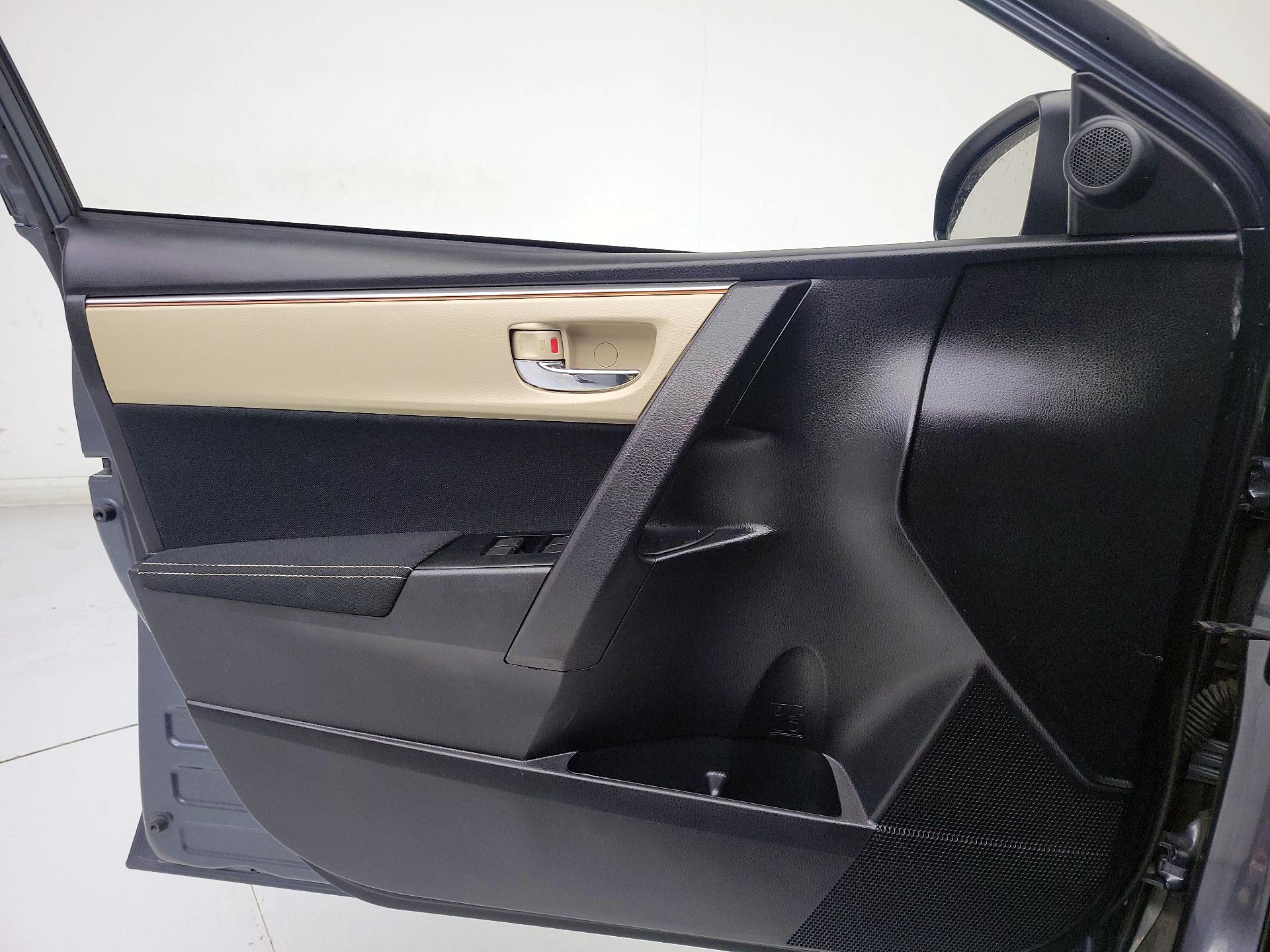 Thumbnail: 2014 Toyota Corolla - 12