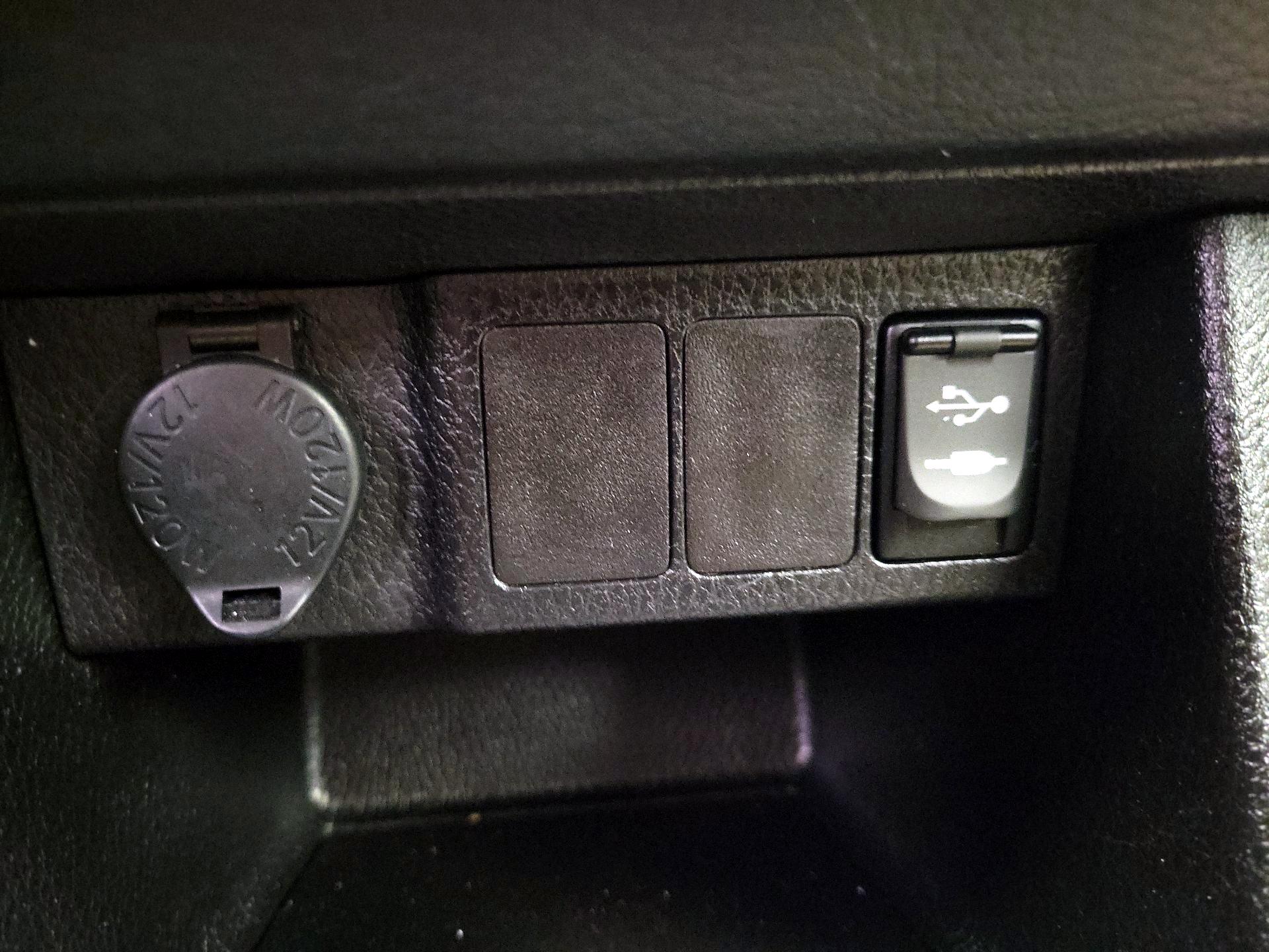 Thumbnail: 2014 Toyota Corolla - 18