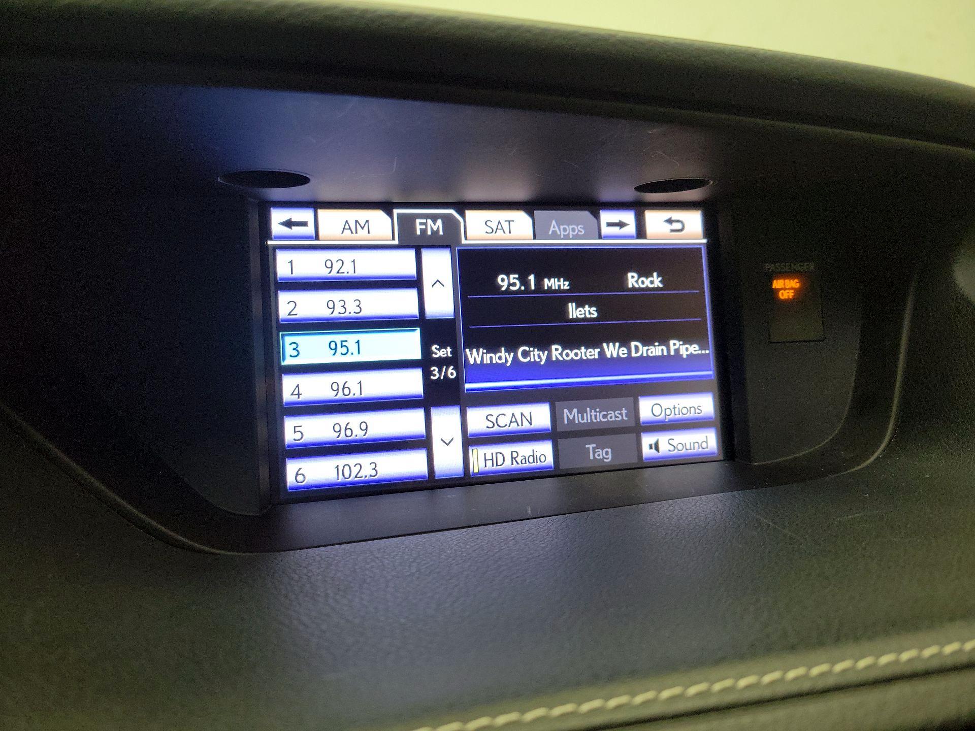 Thumbnail: 2014 Lexus ES - 16