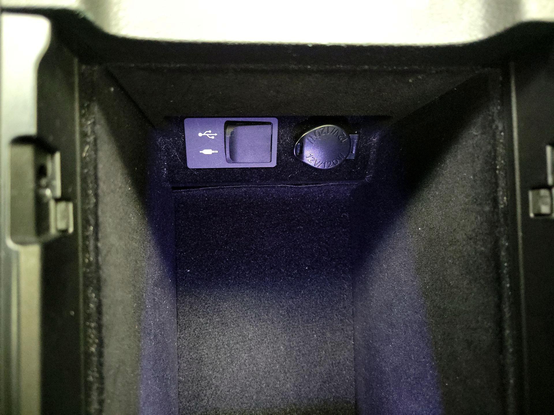 Thumbnail: 2014 Lexus ES - 19