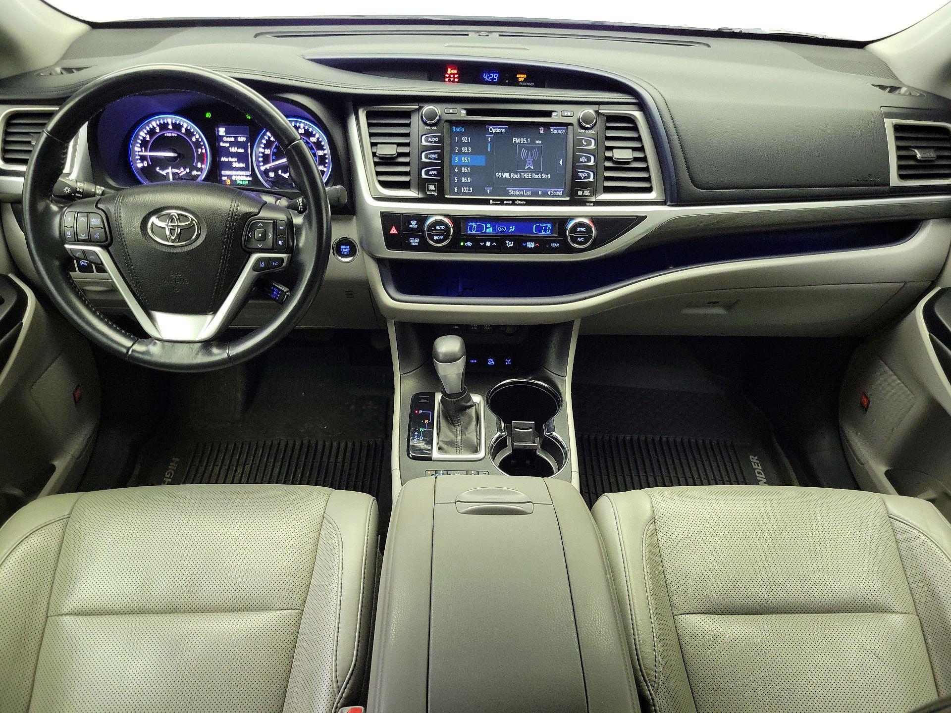 Thumbnail: 2017 Toyota Highlander - 9