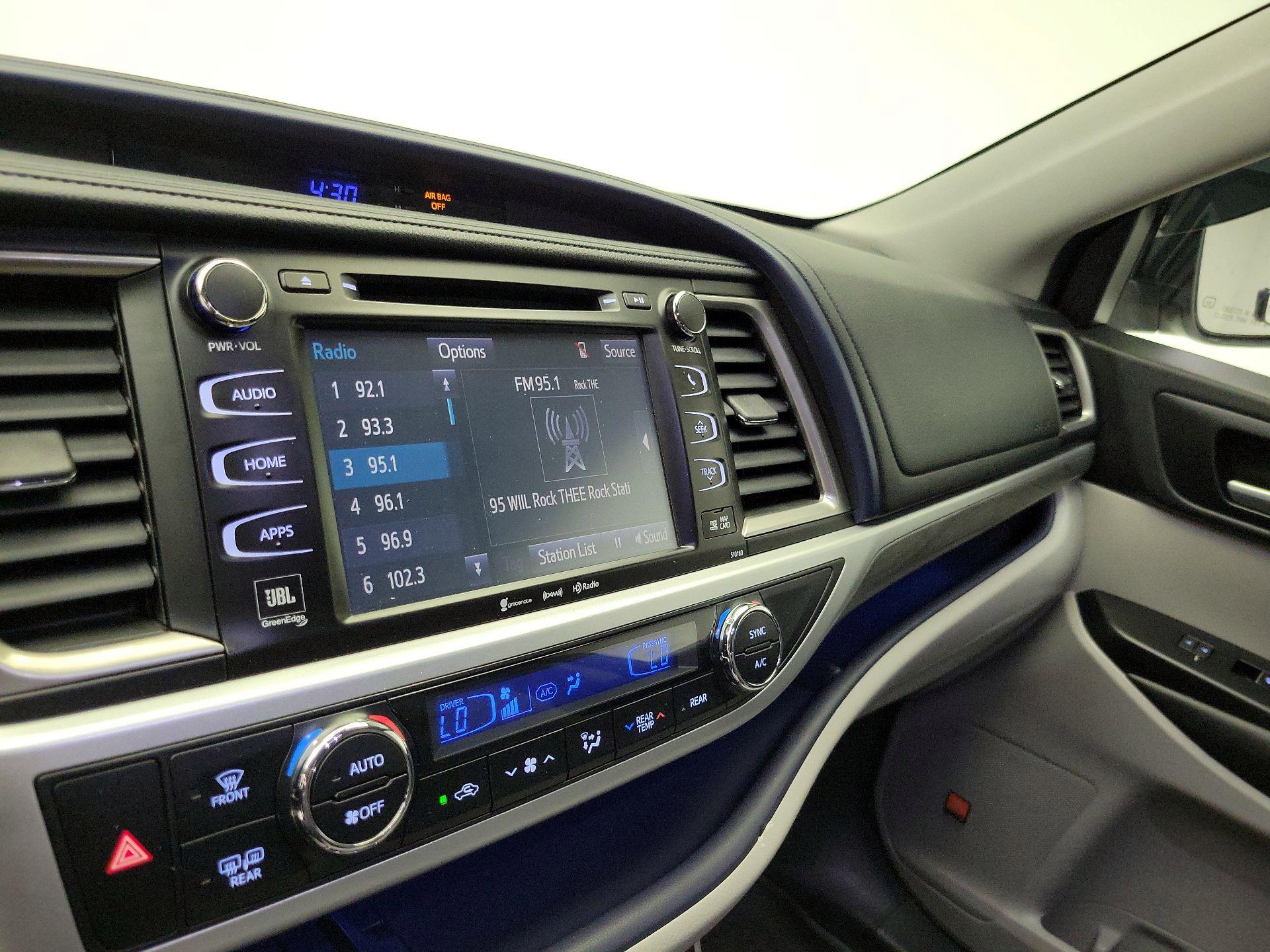 Thumbnail: 2017 Toyota Highlander - 16