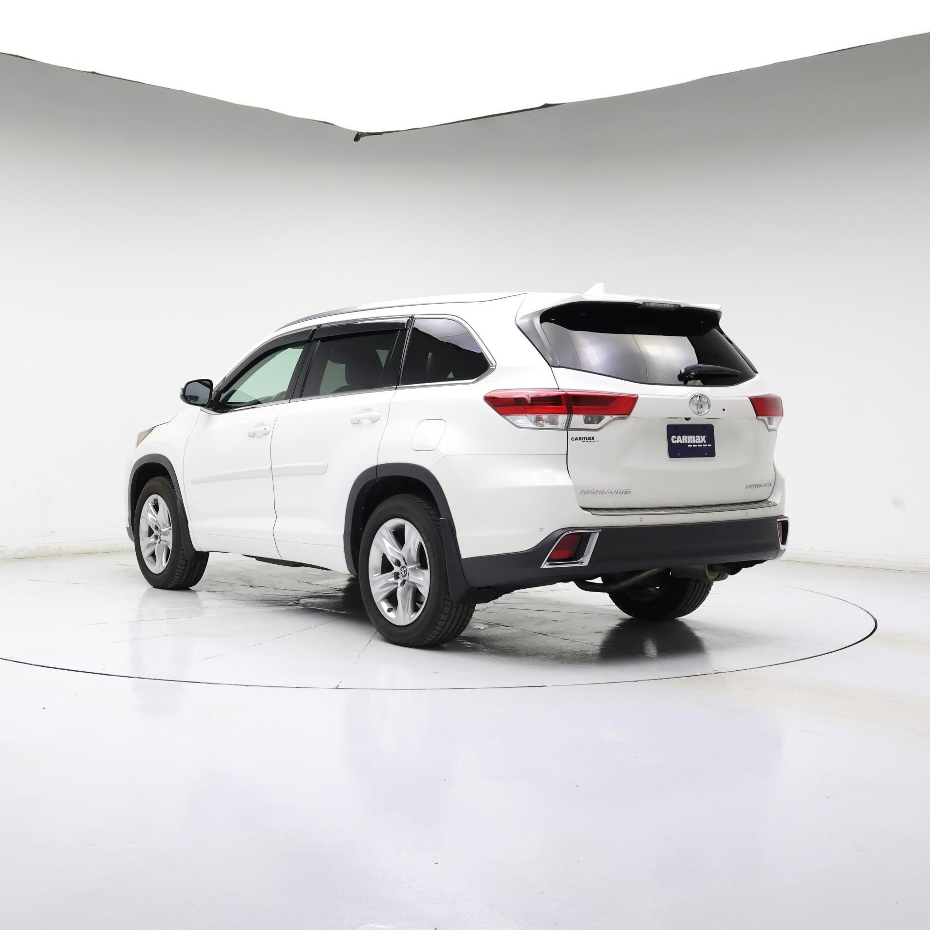 Thumbnail: 2017 Toyota Highlander - 2