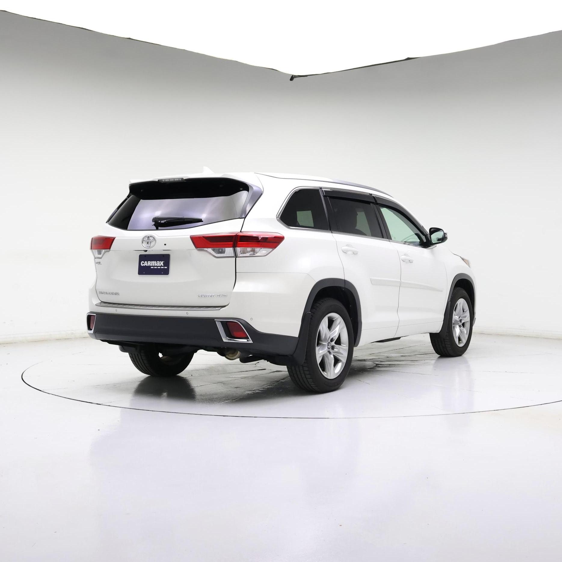 Thumbnail: 2017 Toyota Highlander - 8