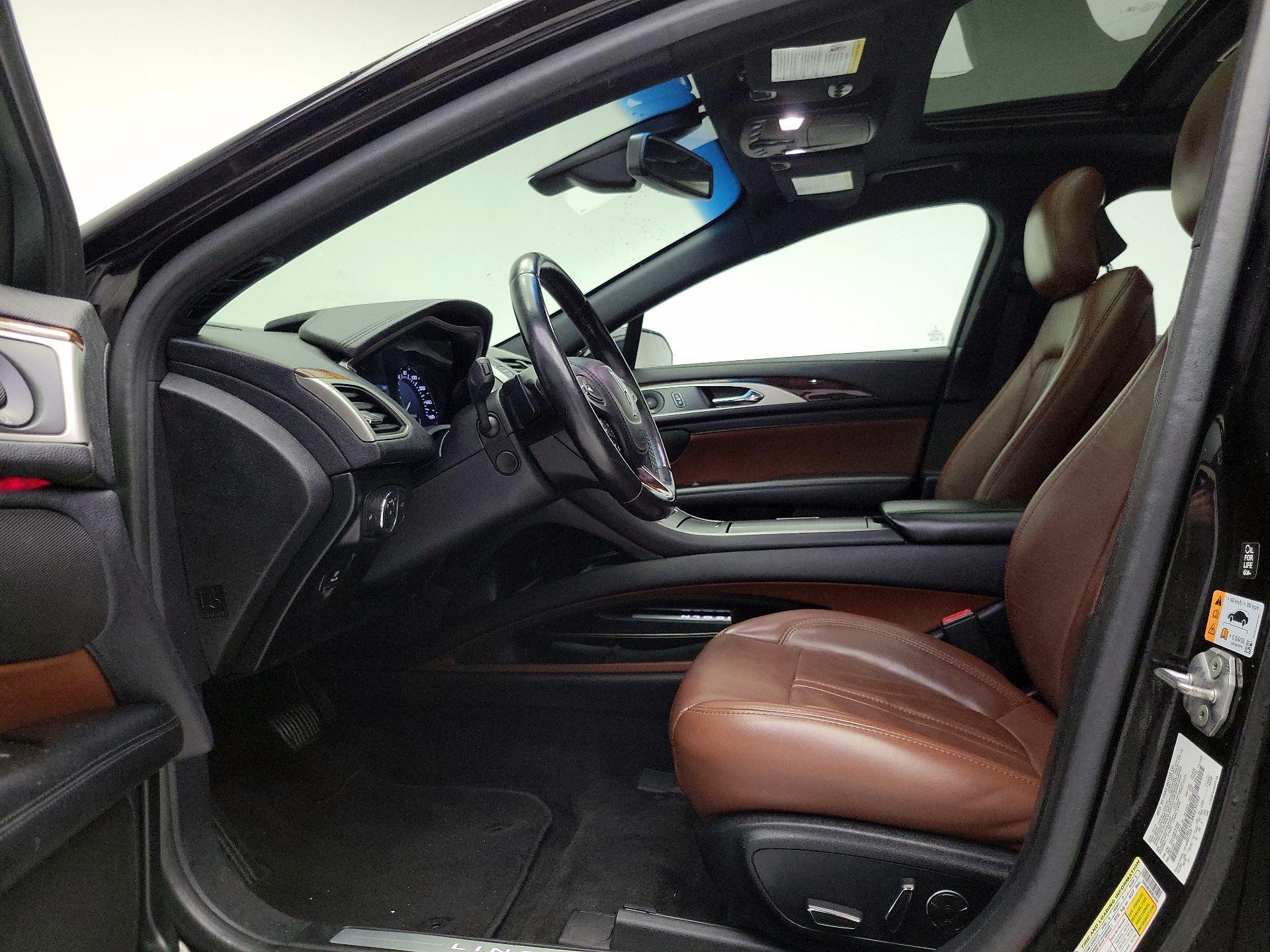 Thumbnail: 2019 Lincoln MKZ - 11