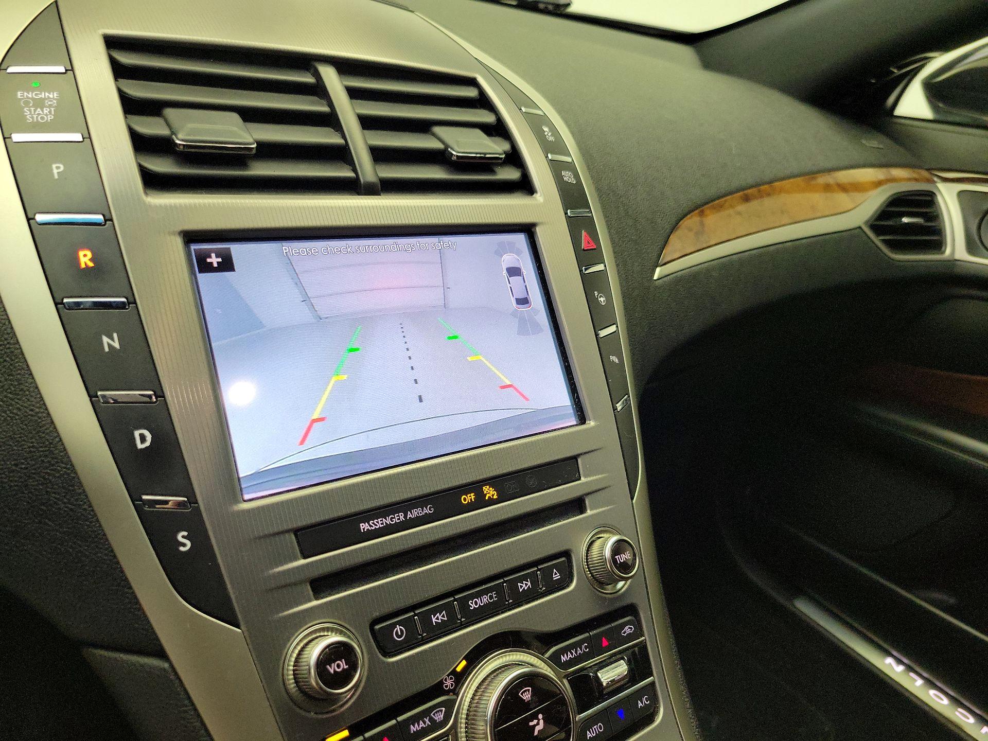 Thumbnail: 2019 Lincoln MKZ - 15