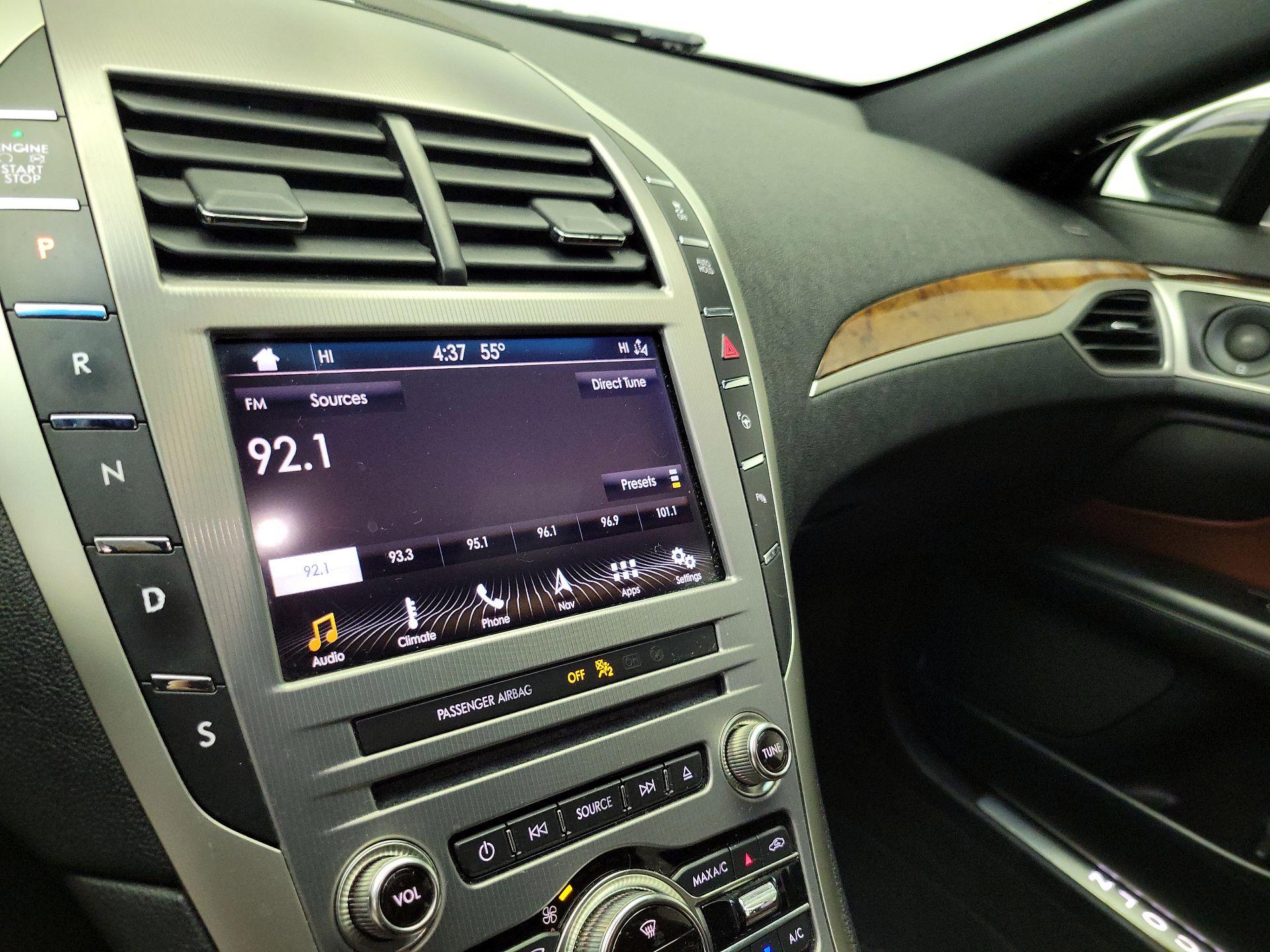 Thumbnail: 2019 Lincoln MKZ - 16