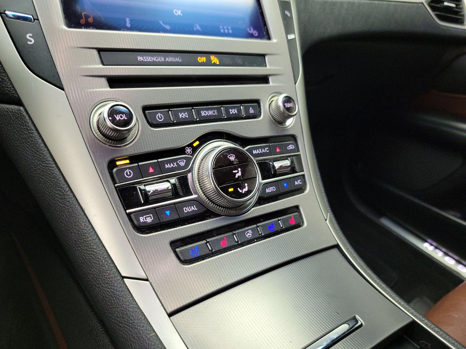 Thumbnail: 2019 Lincoln MKZ - 17