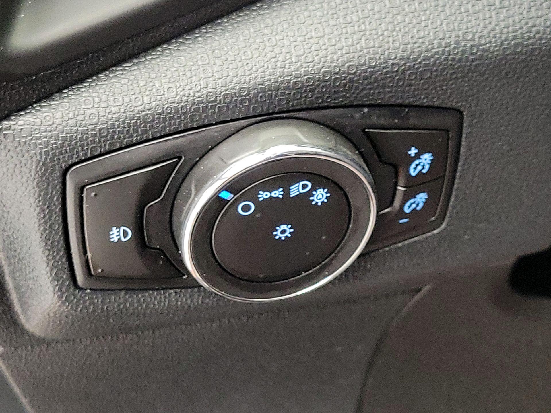 Thumbnail: 2020 Ford EcoSport - 13