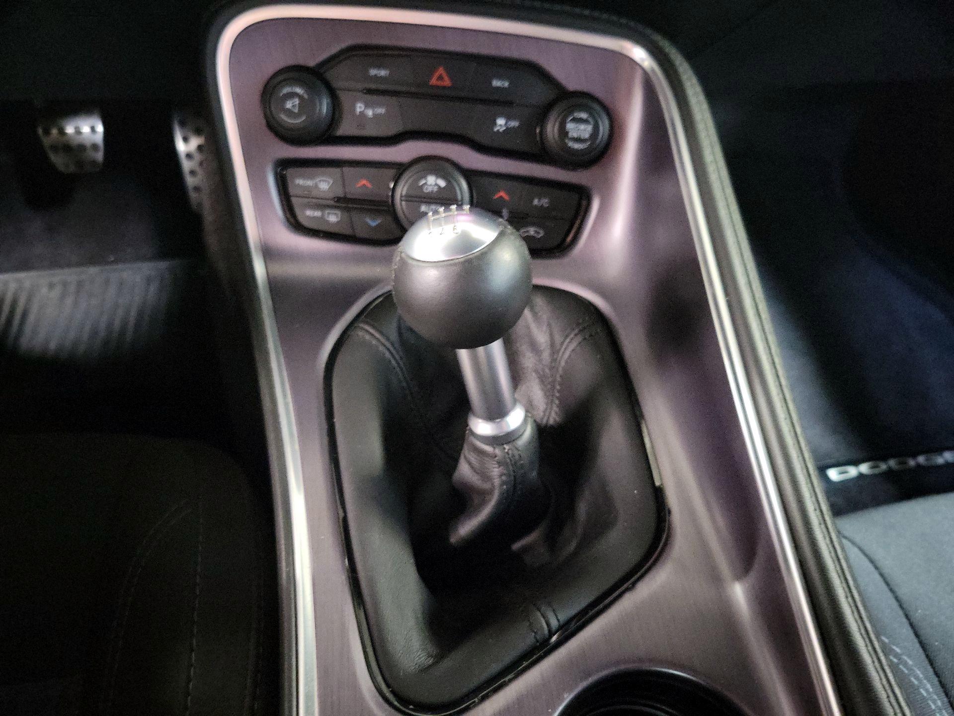 Thumbnail: 2016 Dodge Challenger - 17