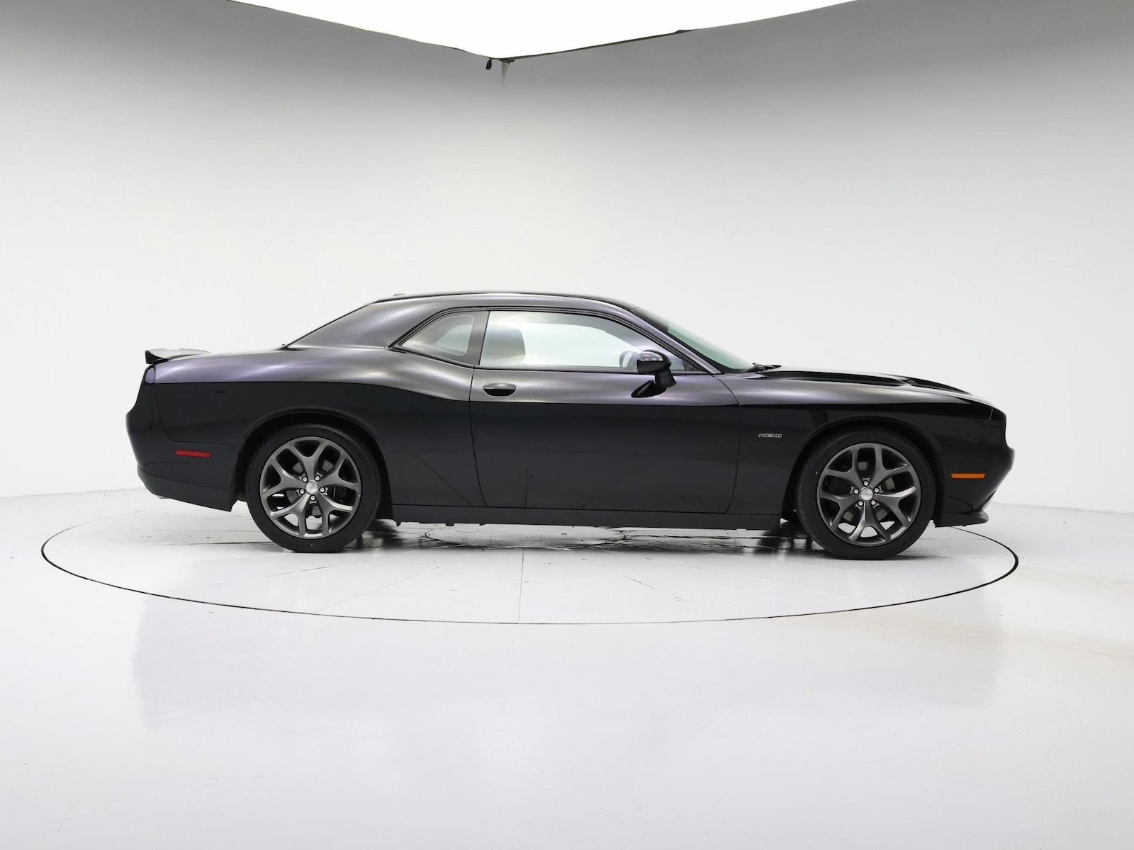 2016 Dodge Challenger R/T - Photo 8