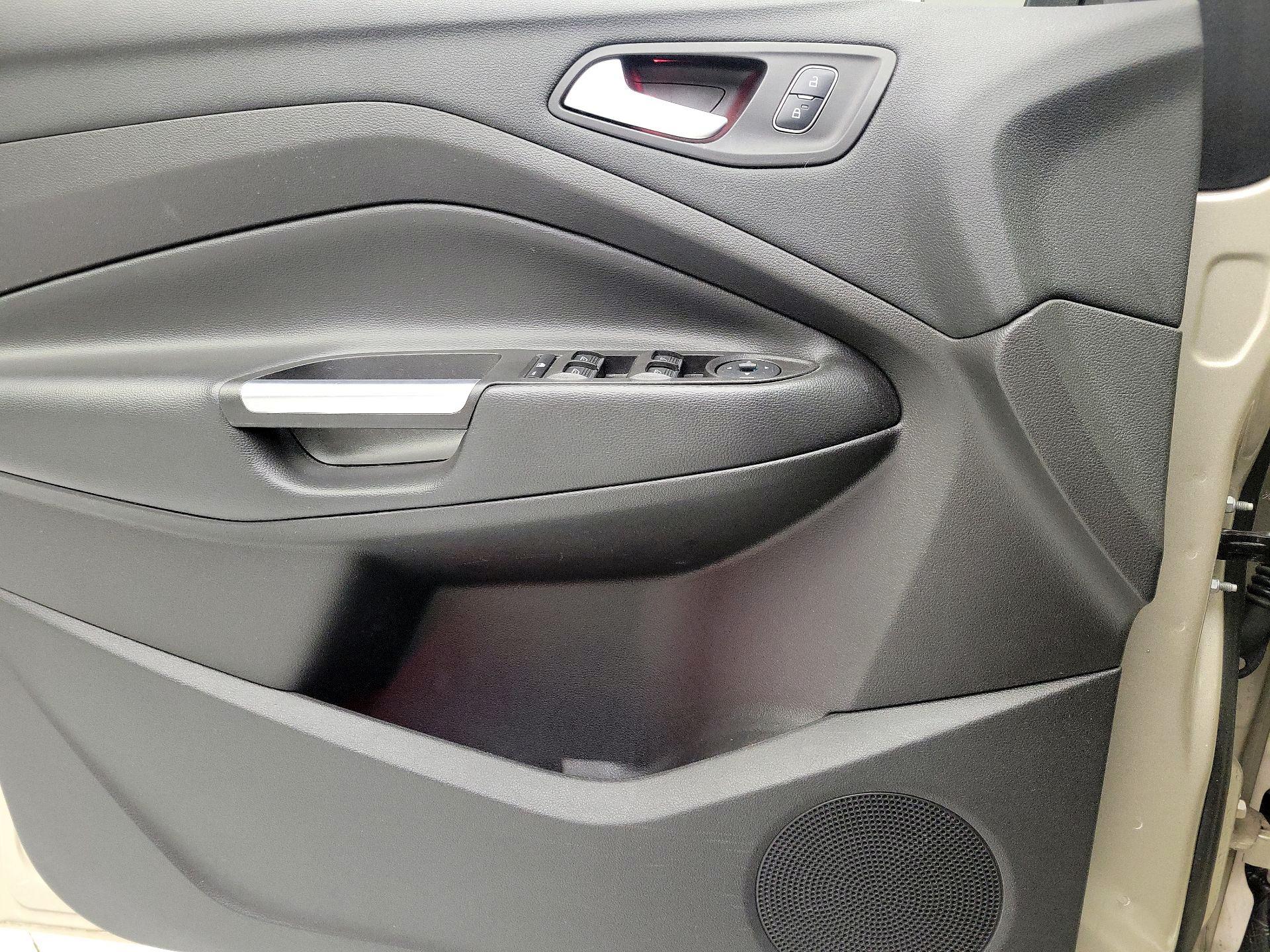 Thumbnail: 2017 Ford C-Max - 12