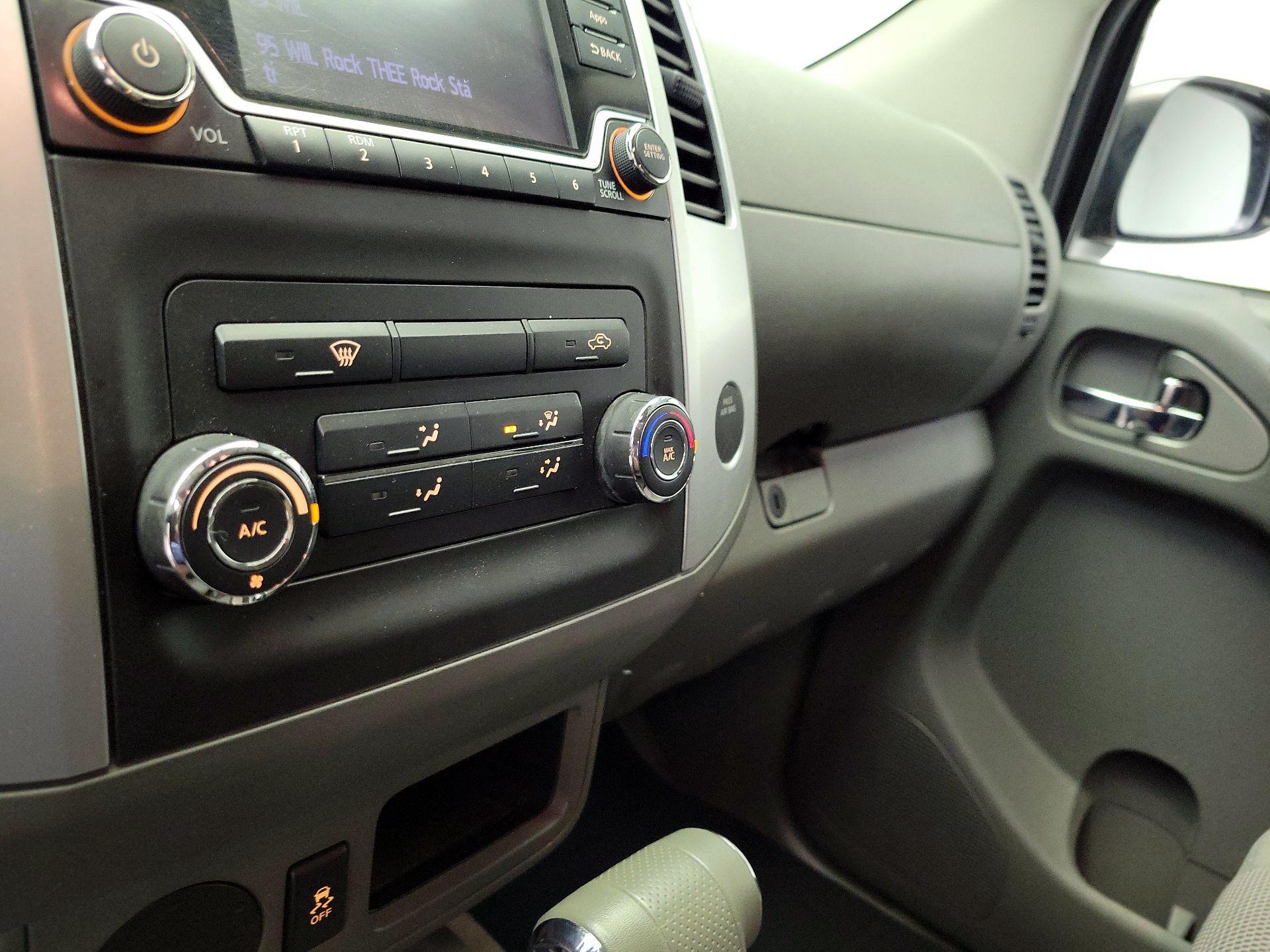 Thumbnail: 2015 Nissan Frontier - 15