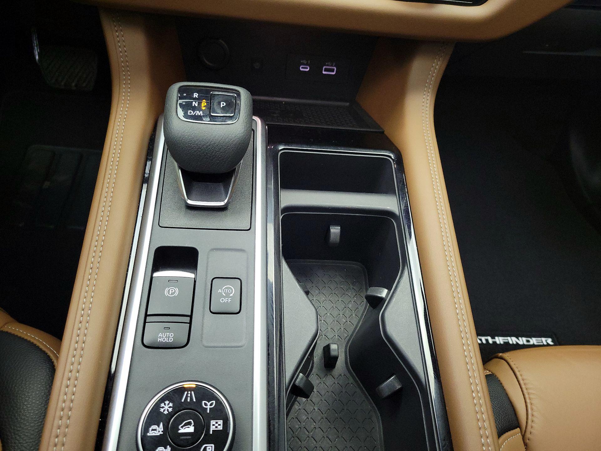 Thumbnail: 2022 Nissan Pathfinder - 18