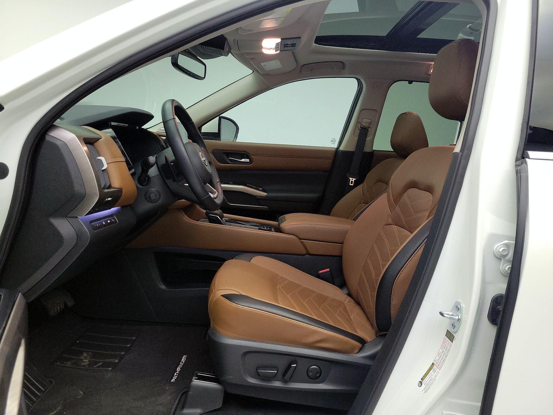 Thumbnail: 2022 Nissan Pathfinder - 20