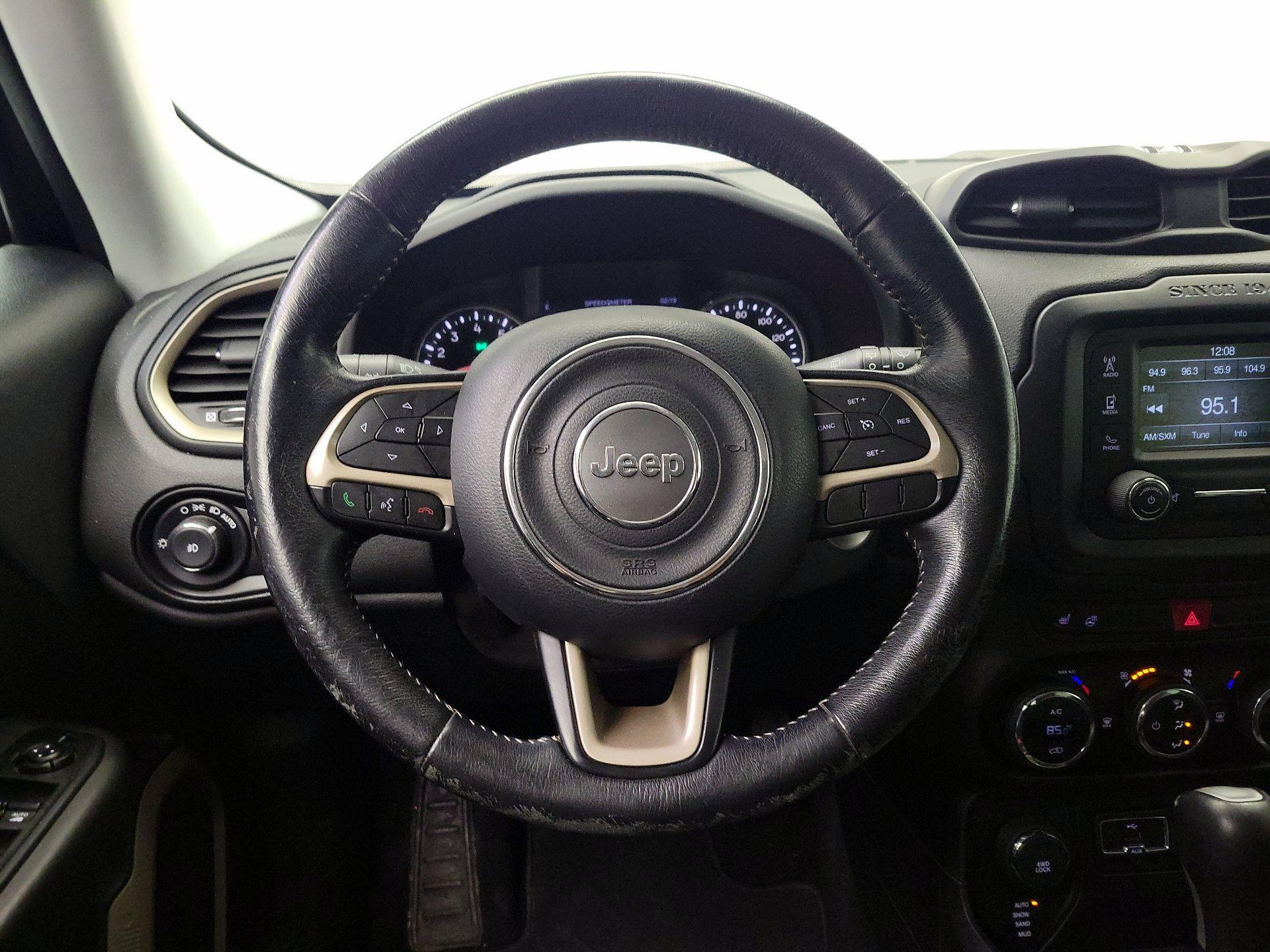 Thumbnail: 2015 Jeep Renegade - 10