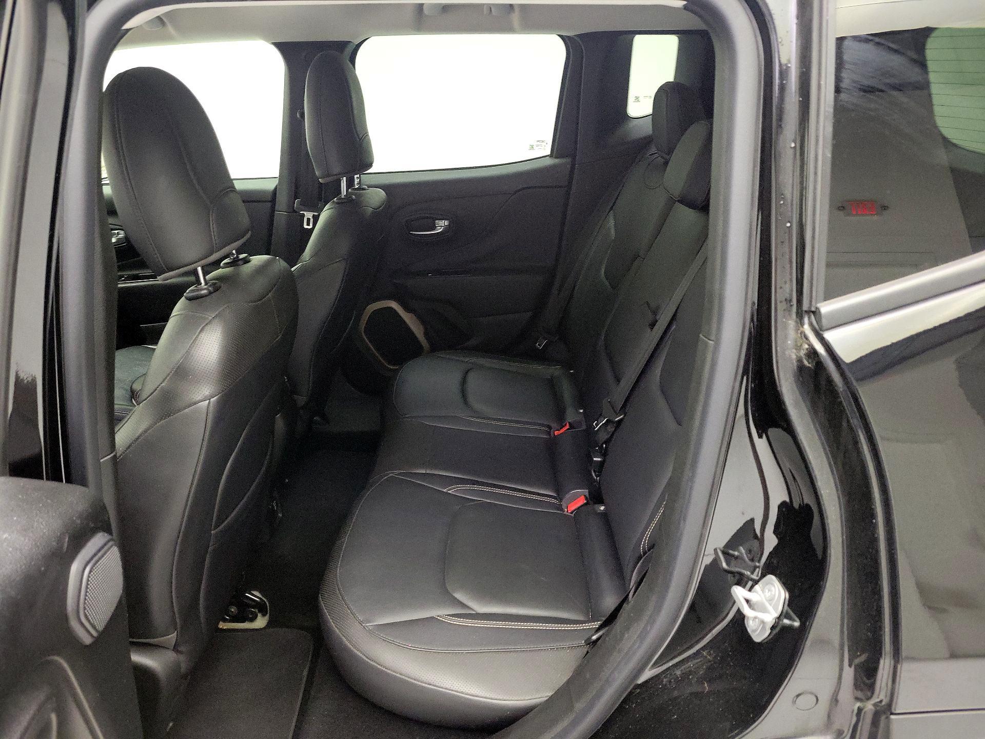 Thumbnail: 2015 Jeep Renegade - 19