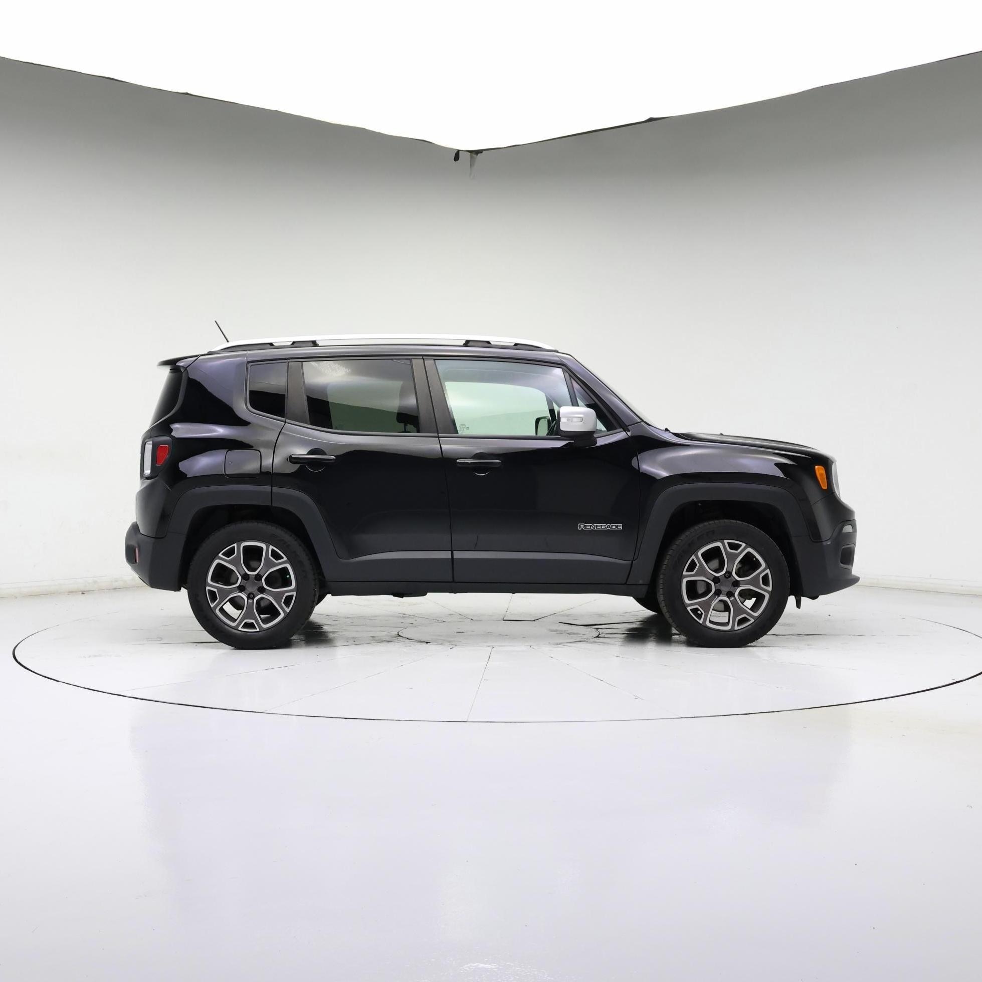 Thumbnail: 2015 Jeep Renegade - 3