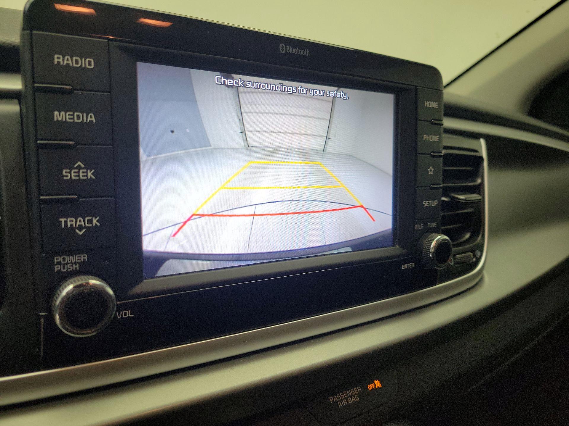 Thumbnail: 2020 Kia Rio - 14