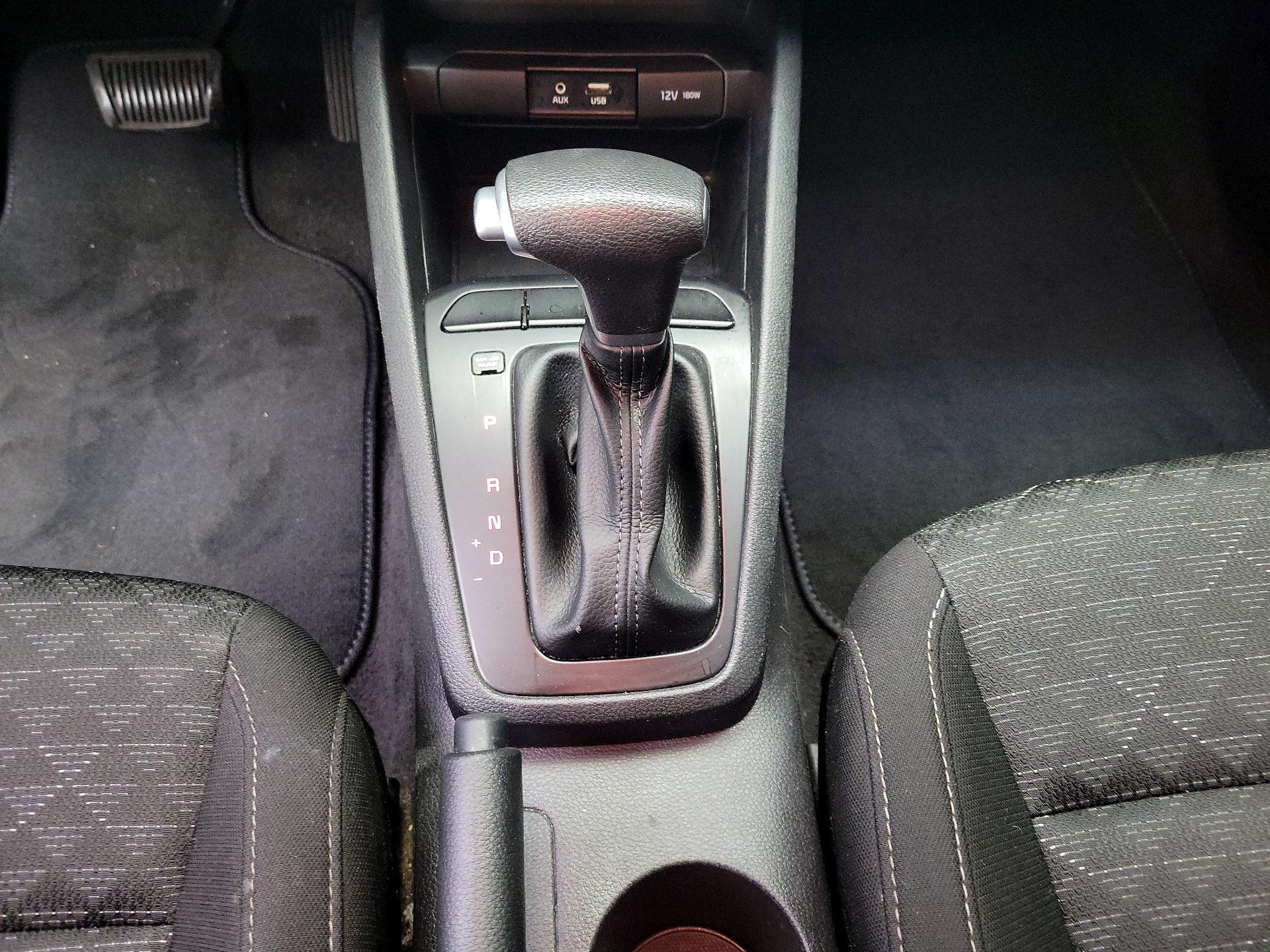 Thumbnail: 2020 Kia Rio - 17