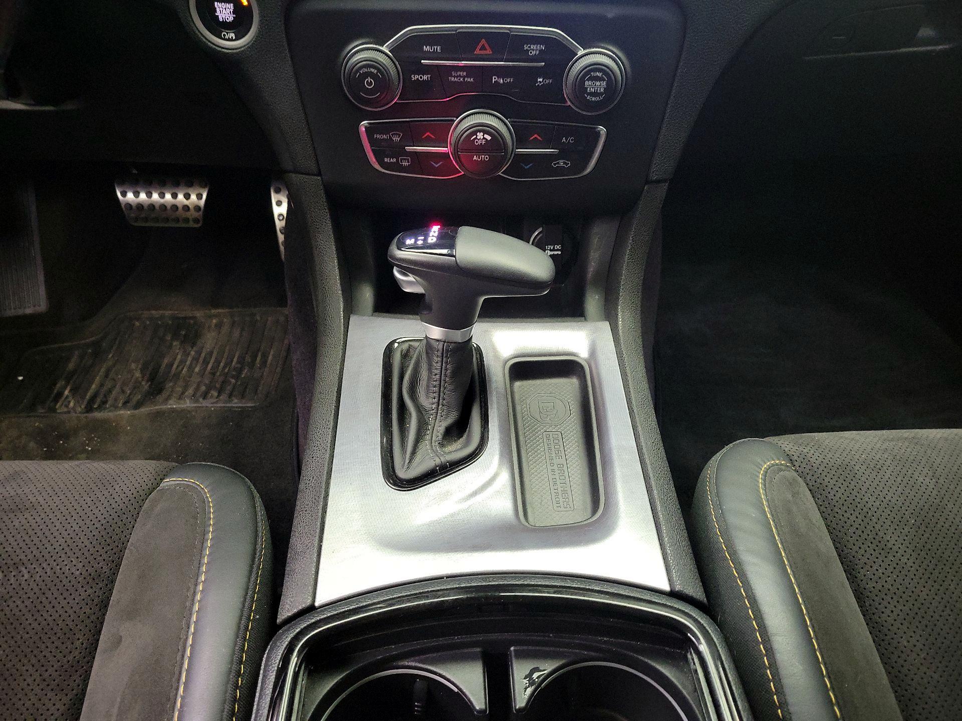 Thumbnail: 2017 Dodge Charger - 16