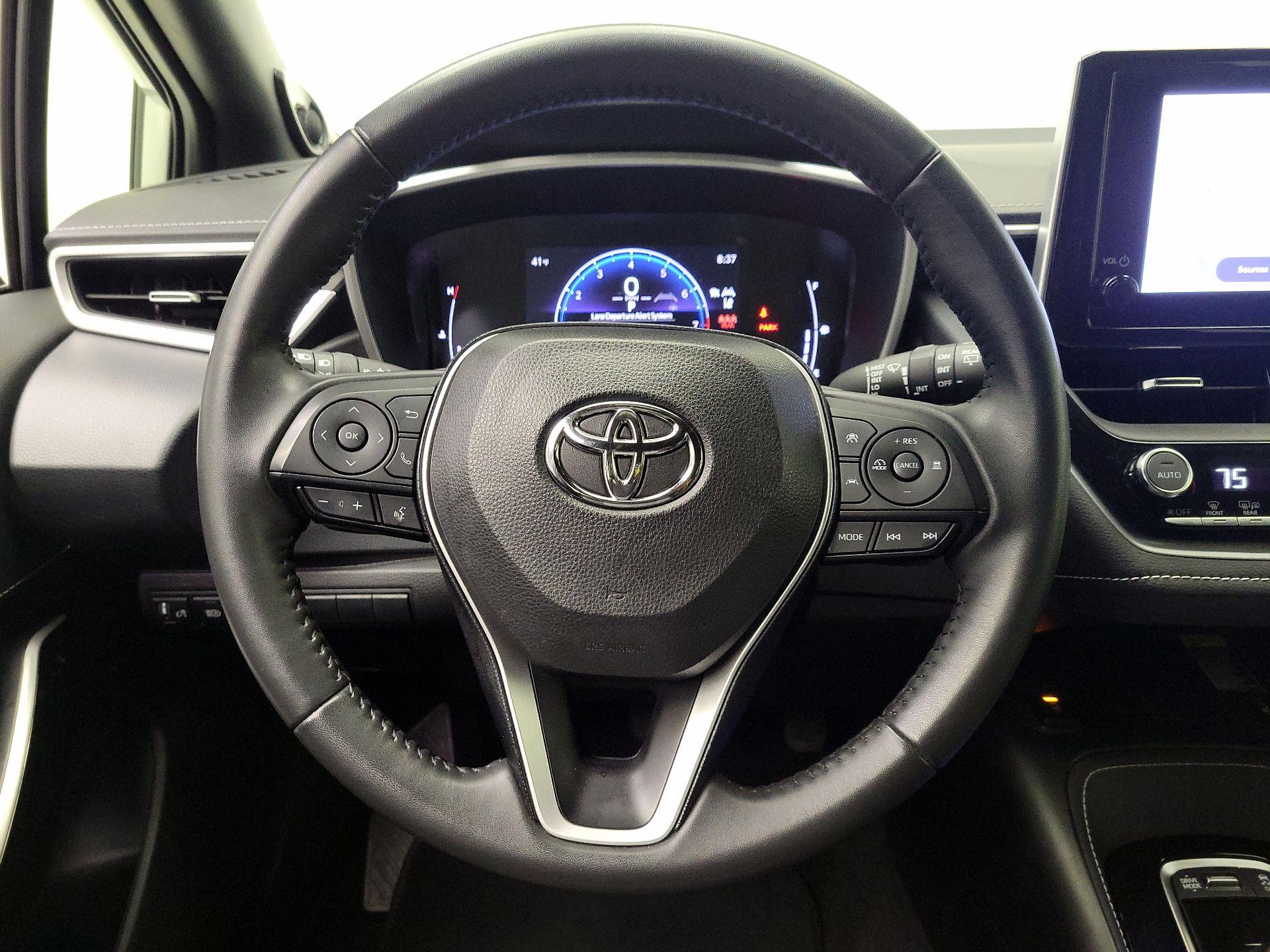 Thumbnail: 2023 Toyota Corolla - 10