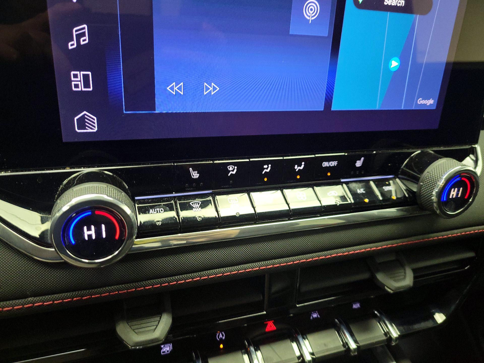 Thumbnail: 2024 Chevrolet Colorado - 17