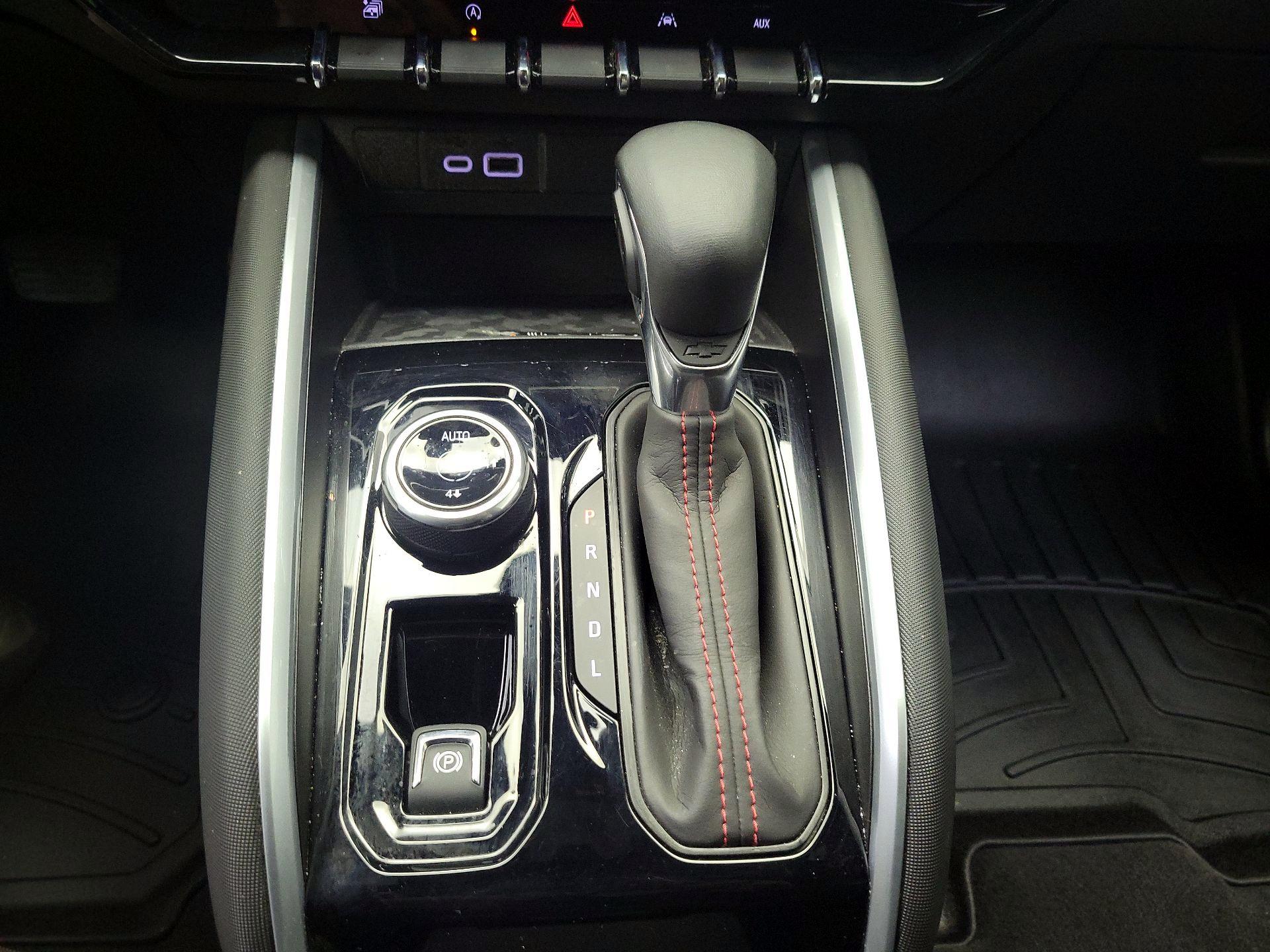 Thumbnail: 2024 Chevrolet Colorado - 18