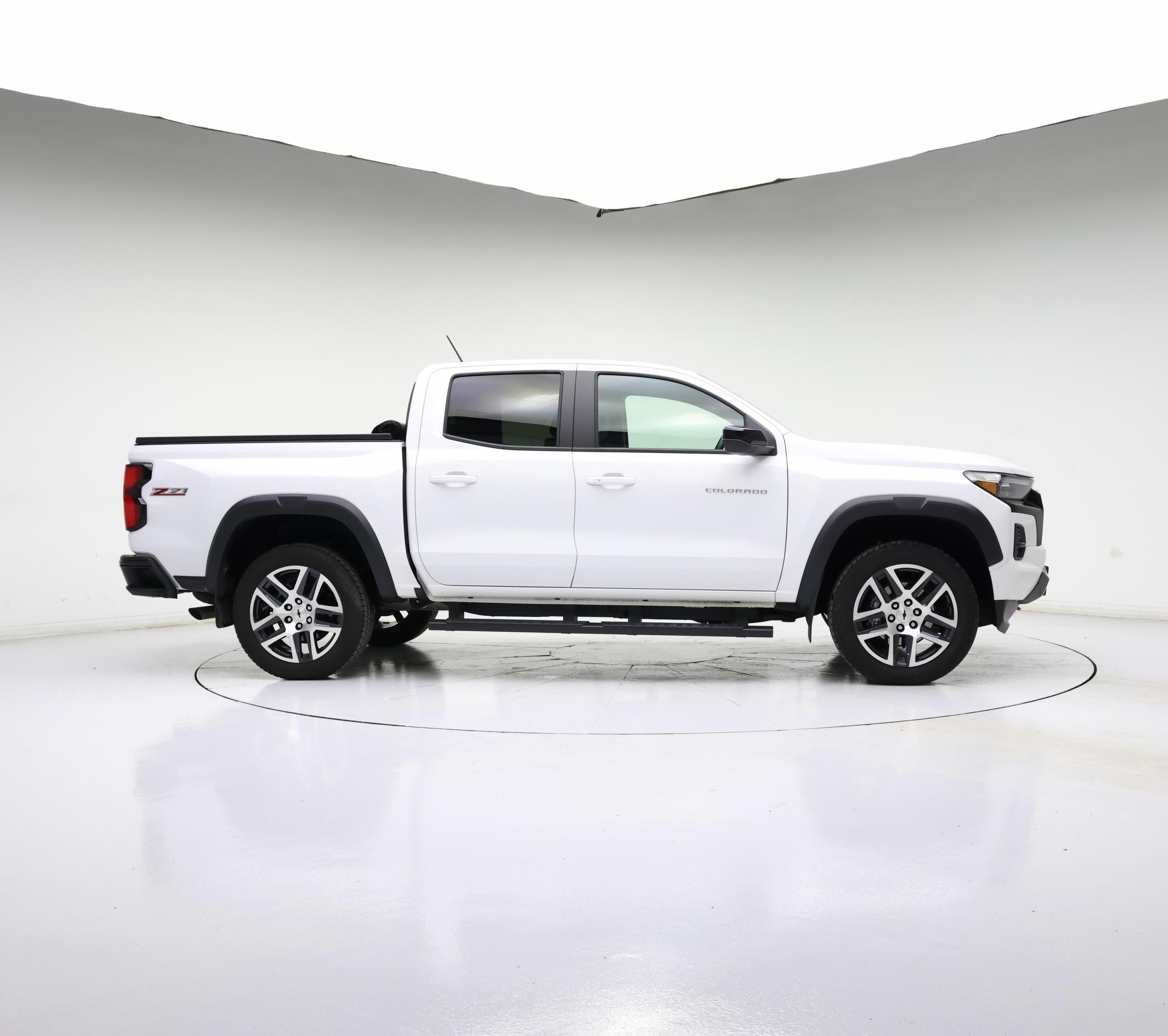 Thumbnail: 2024 Chevrolet Colorado - 7