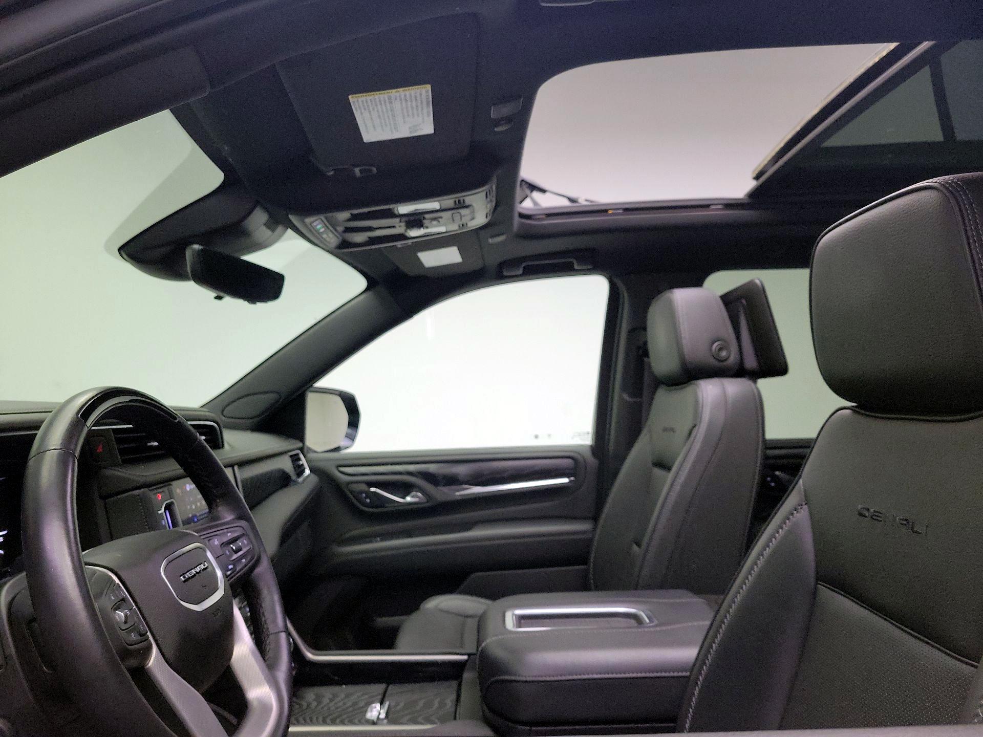 Thumbnail: 2023 GMC Yukon XL - 20